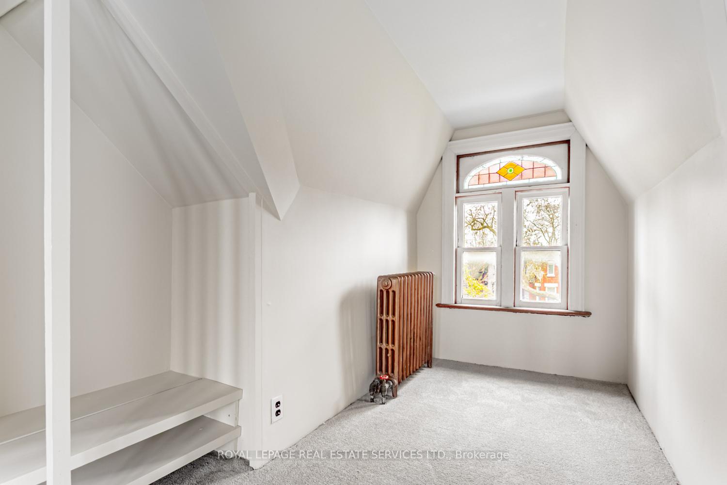 Photo 3 of 62 Lakeview Avenue, Toronto, Trinity-Bellwoods — HOMEH