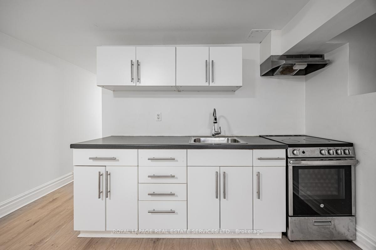 Photo 22 of 62 Lakeview Avenue, Toronto, Trinity-Bellwoods — HOMEH
