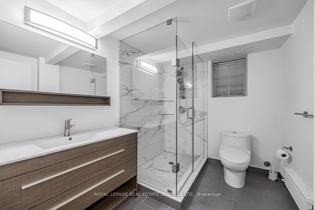 Photo 25 of 62 Lakeview Avenue, Toronto, Trinity-Bellwoods — HOMEH