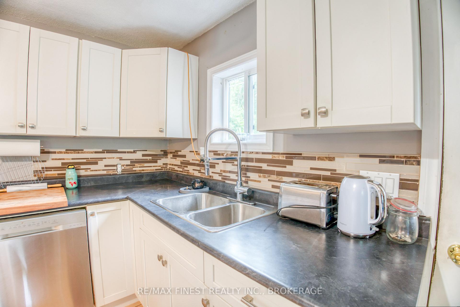 Photo 4 of 12910 Road 38, Frontenac, Frontenac Centre — HOMEH