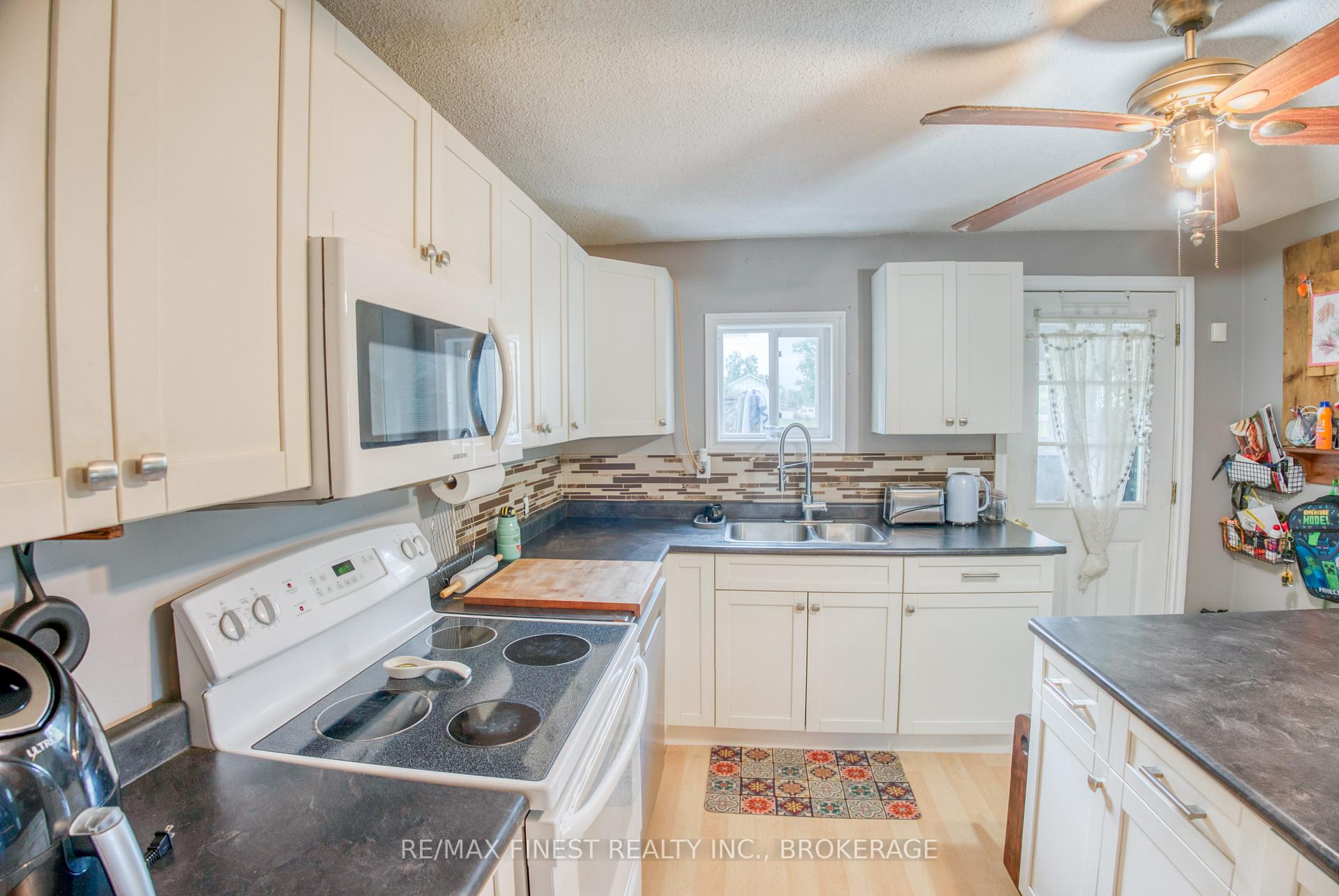 Photo 8 of 12910 Road 38, Frontenac, Frontenac Centre — HOMEH