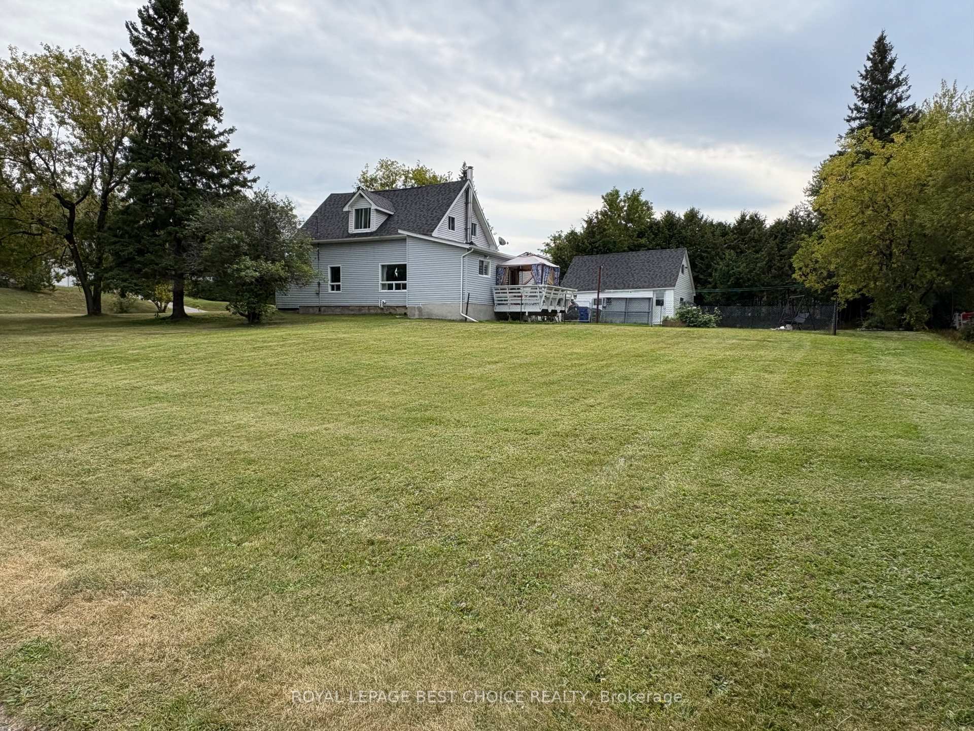 Photo 12 of 133 Carter Boulevard, Temiskaming Shores, Haileybury — HOMEH