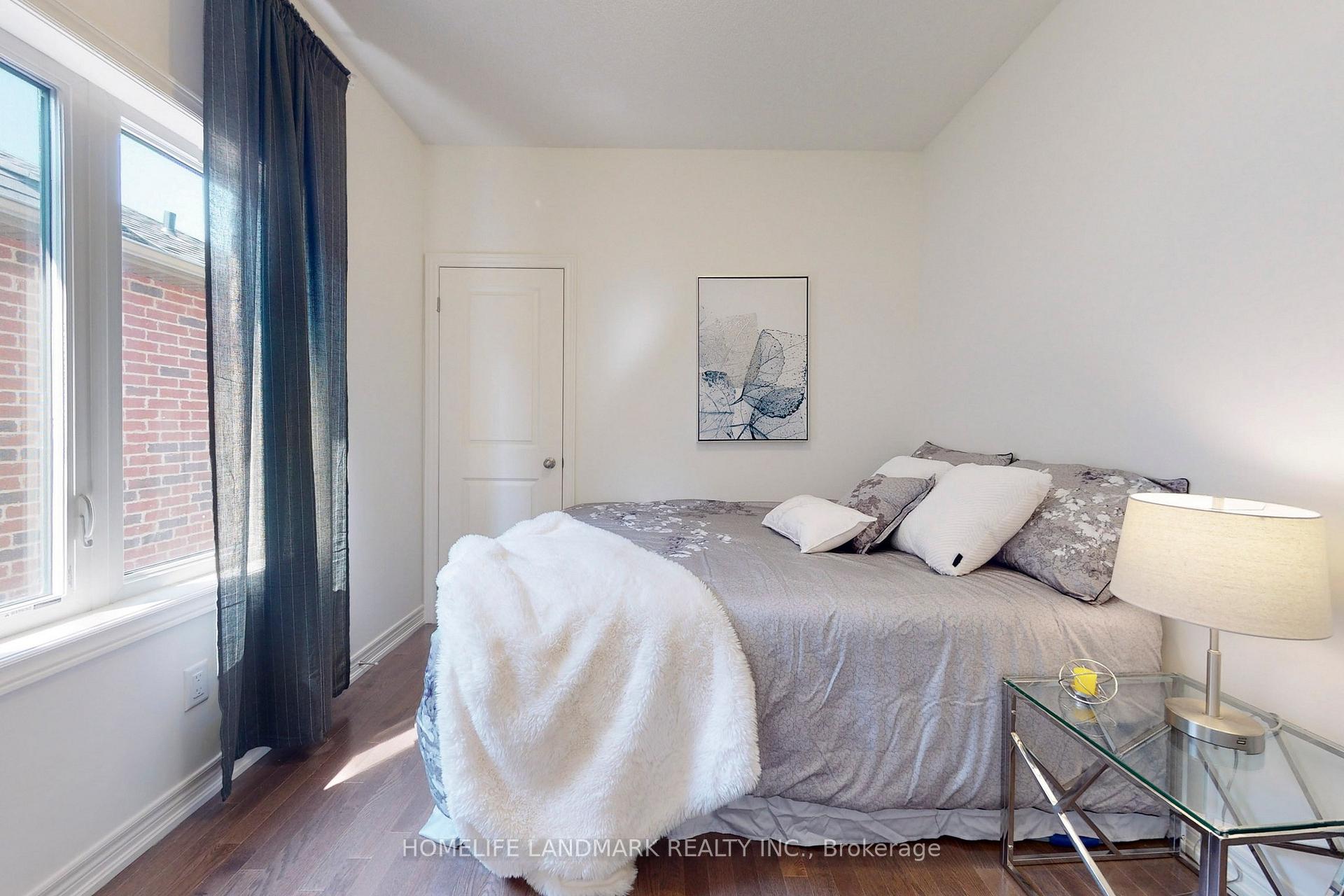 Photo 3 of 47 Canard Drive, Vaughan, Kleinburg — HOMEH