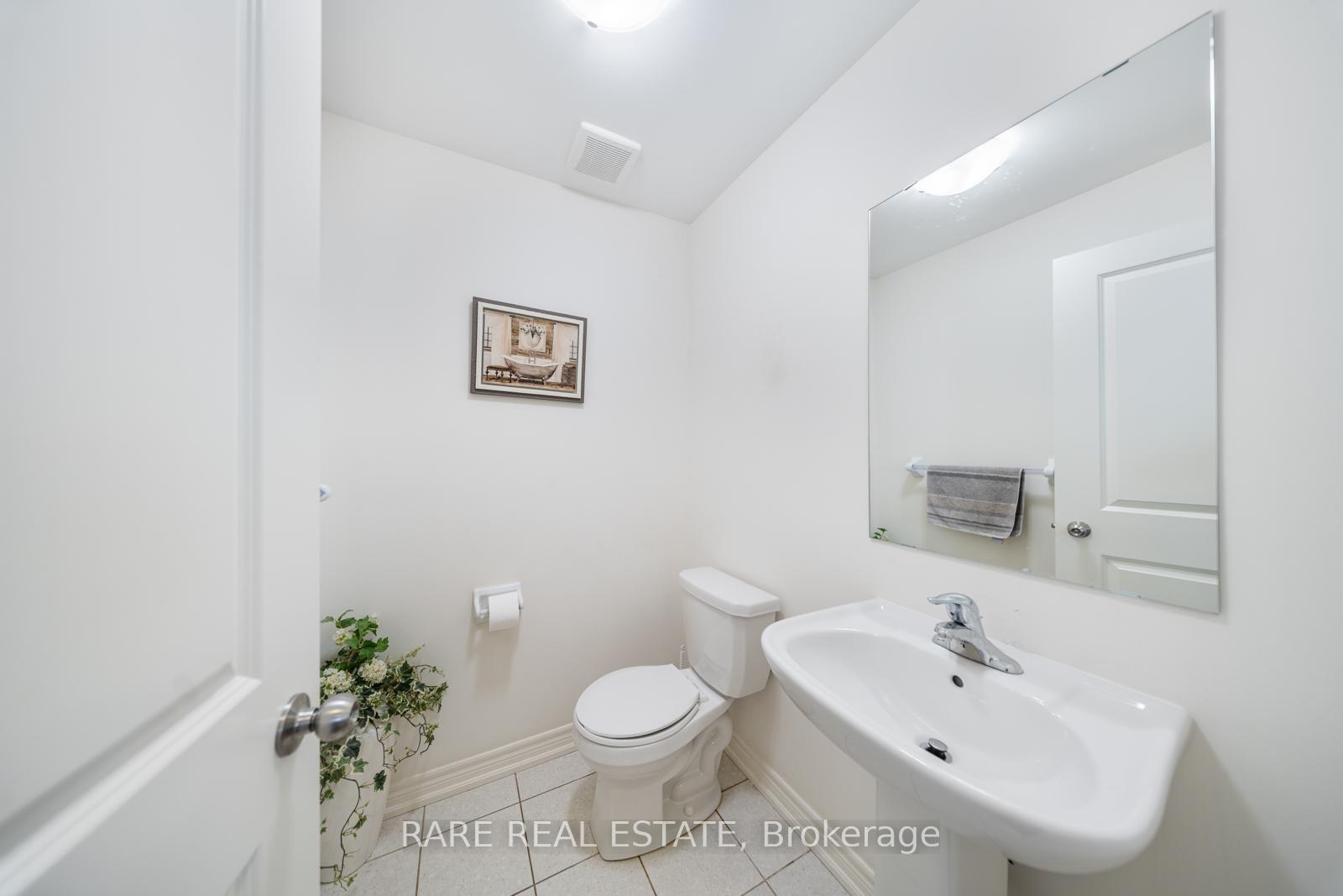 Photo 2 of 91 Fruitvale Circle, Brampton, Northwest Brampton — HOMEH