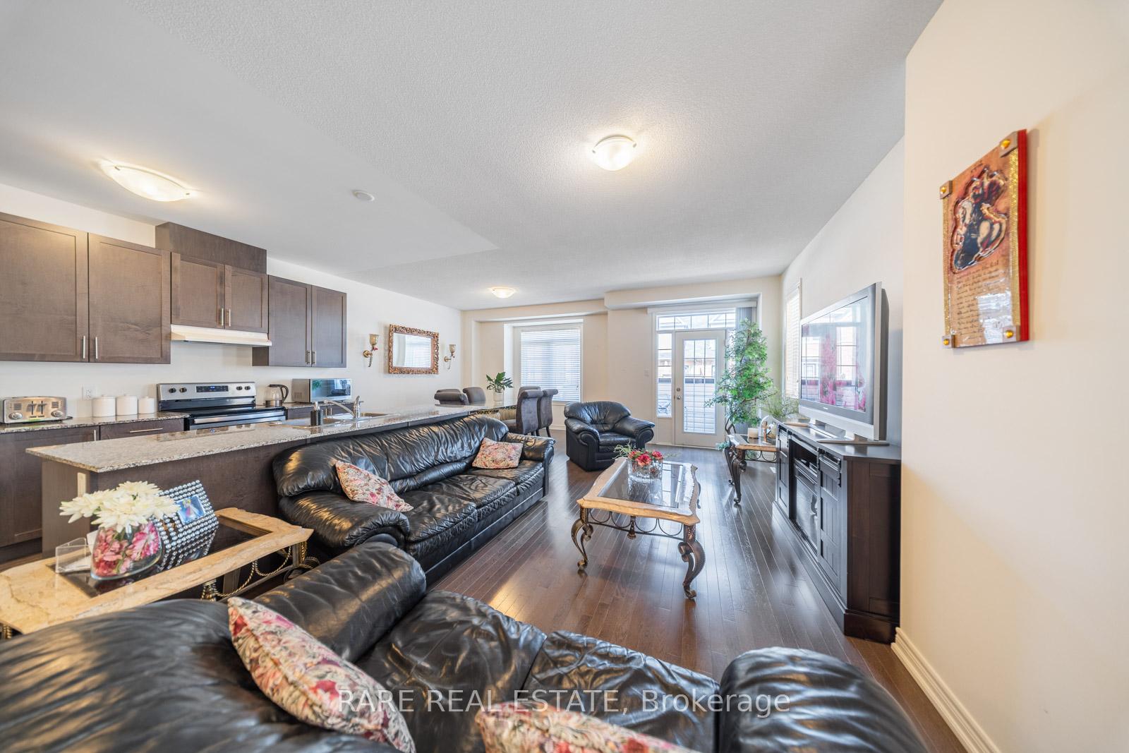 Photo 15 of 91 Fruitvale Circle, Brampton, Northwest Brampton — HOMEH