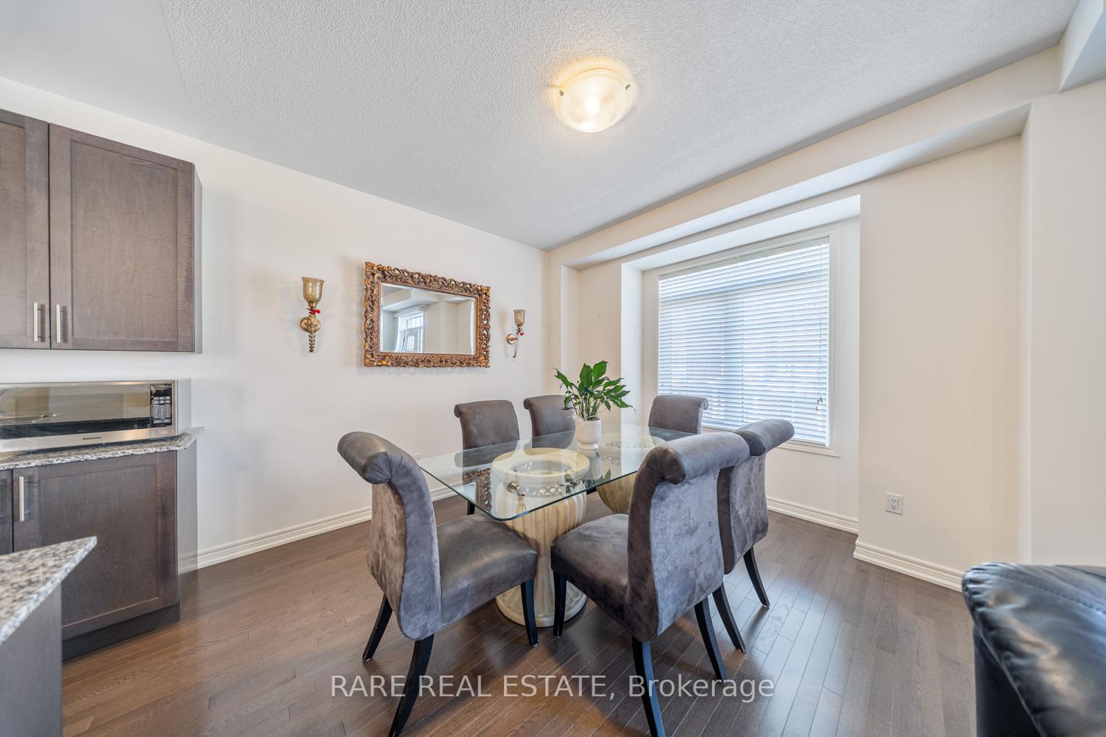 Photo 18 of 91 Fruitvale Circle, Brampton, Northwest Brampton — HOMEH