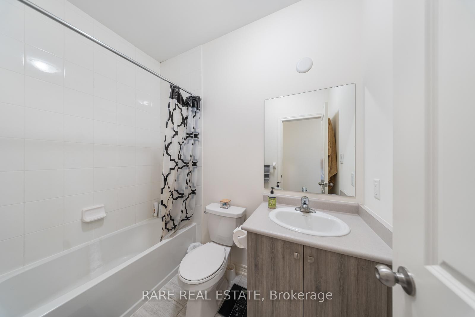 Photo 6 of 91 Fruitvale Circle, Brampton, Northwest Brampton — HOMEH