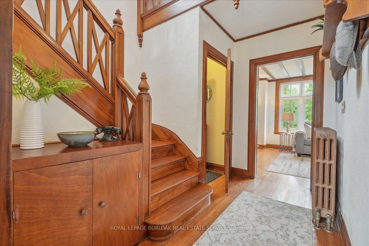Photo 4 of 6 Parkview Row, Hamilton, Dundas — HOMEH