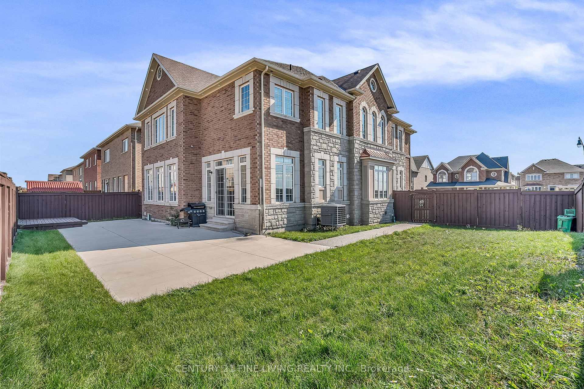 Photo 25 of 318 Buick Boulevard, Brampton, Northwest Brampton — HOMEH