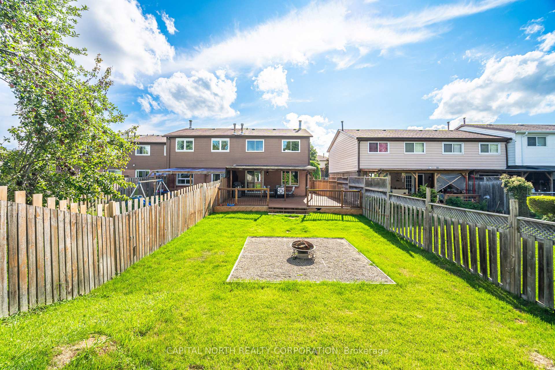 Photo 17 of 282 Royal Salisbury Way, Brampton, Madoc — HOMEH