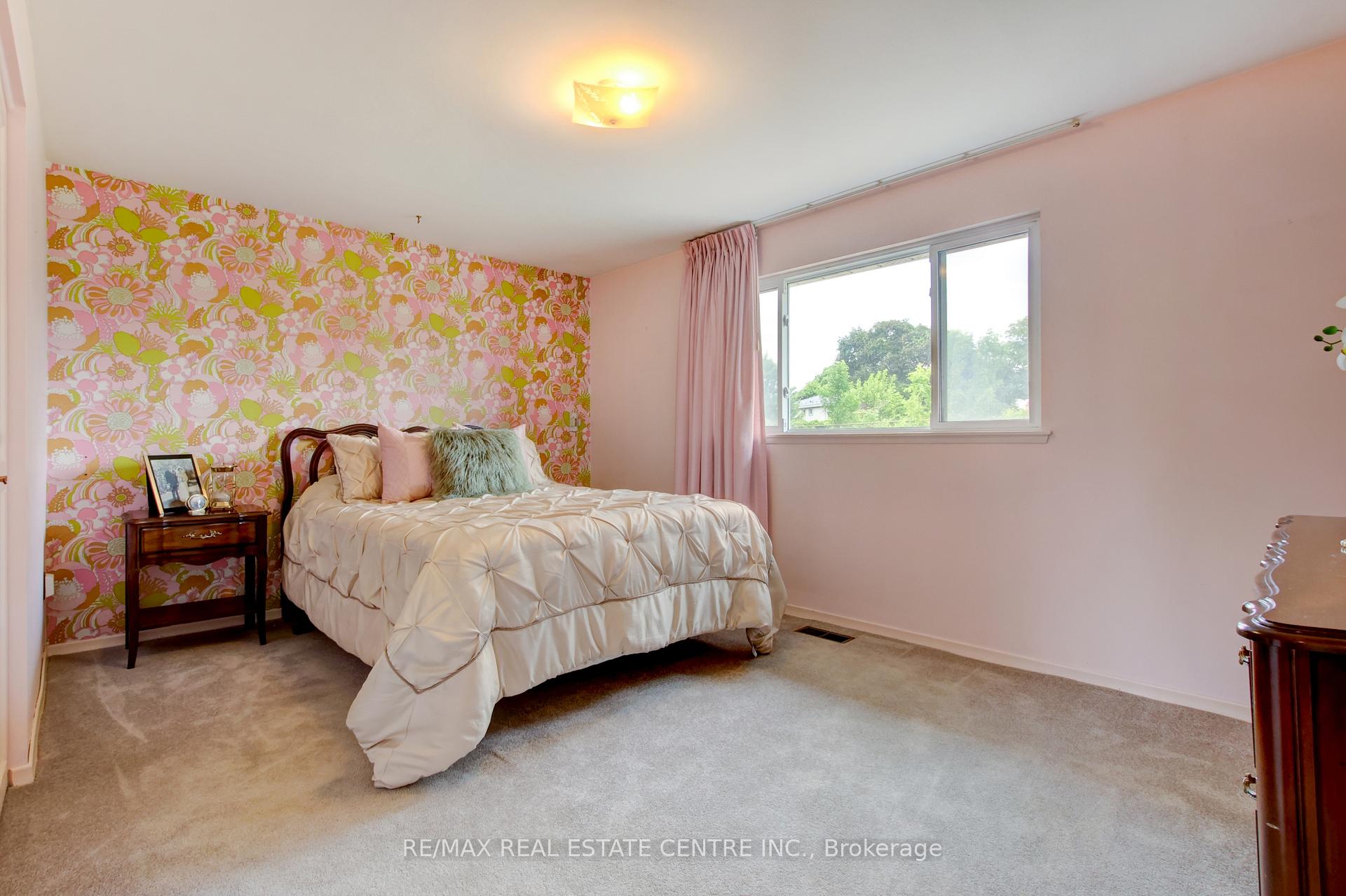 Photo 11 of 22 Belfountain Court, Brampton, Brampton East — HOMEH