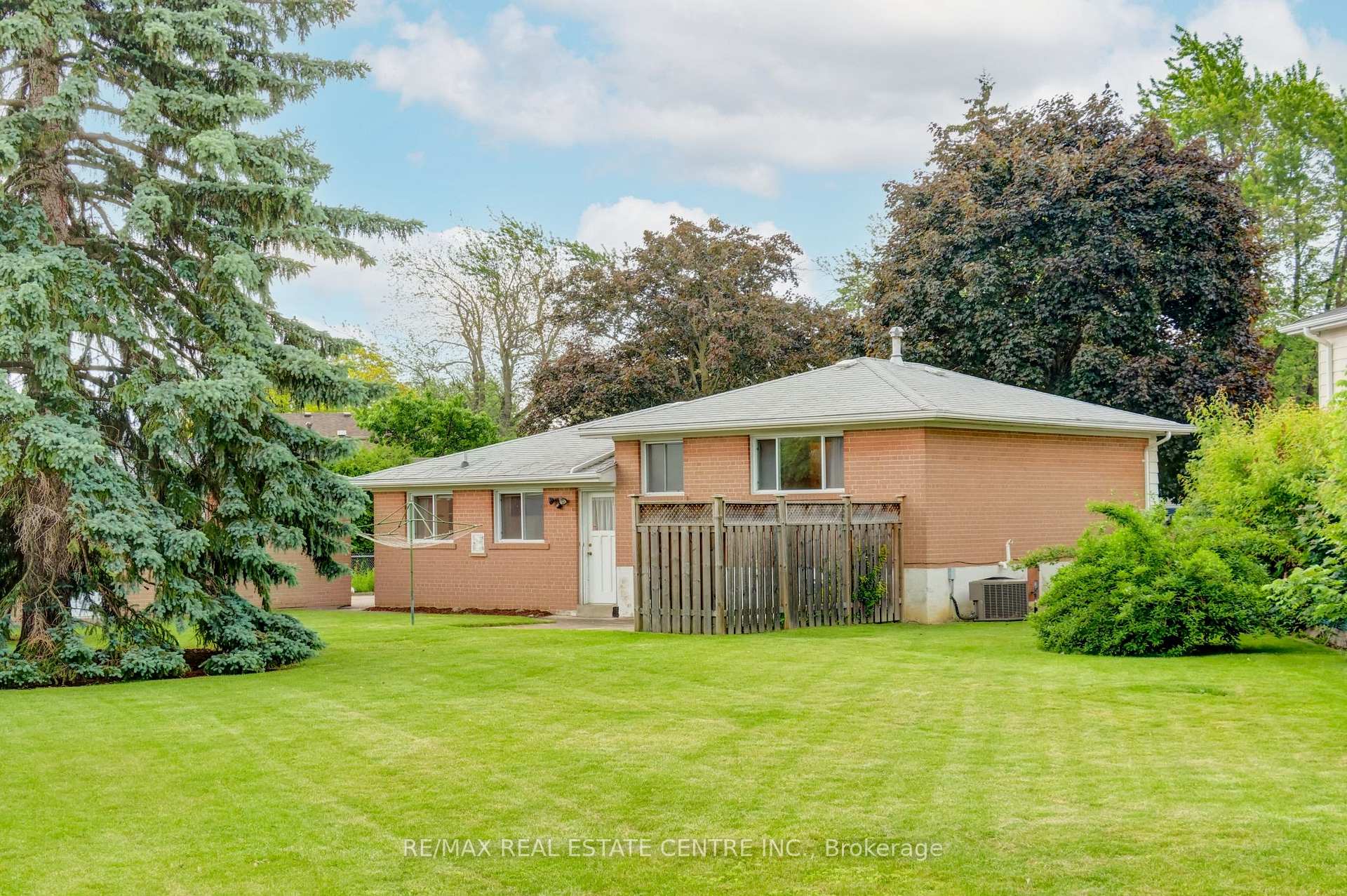 Photo 27 of 22 Belfountain Court, Brampton, Brampton East — HOMEH