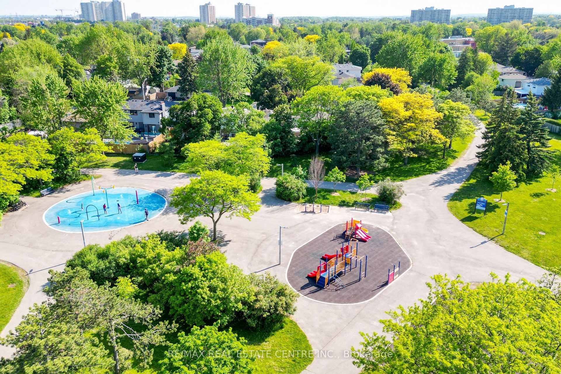 Photo 28 of 22 Belfountain Court, Brampton, Brampton East — HOMEH
