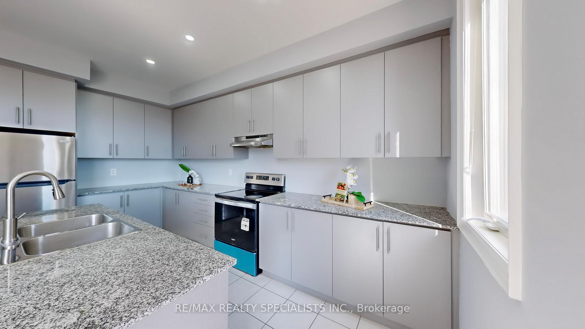 Photo 32 of 6 Queenpost Drive, Brampton, Credit Valley — HOMEH