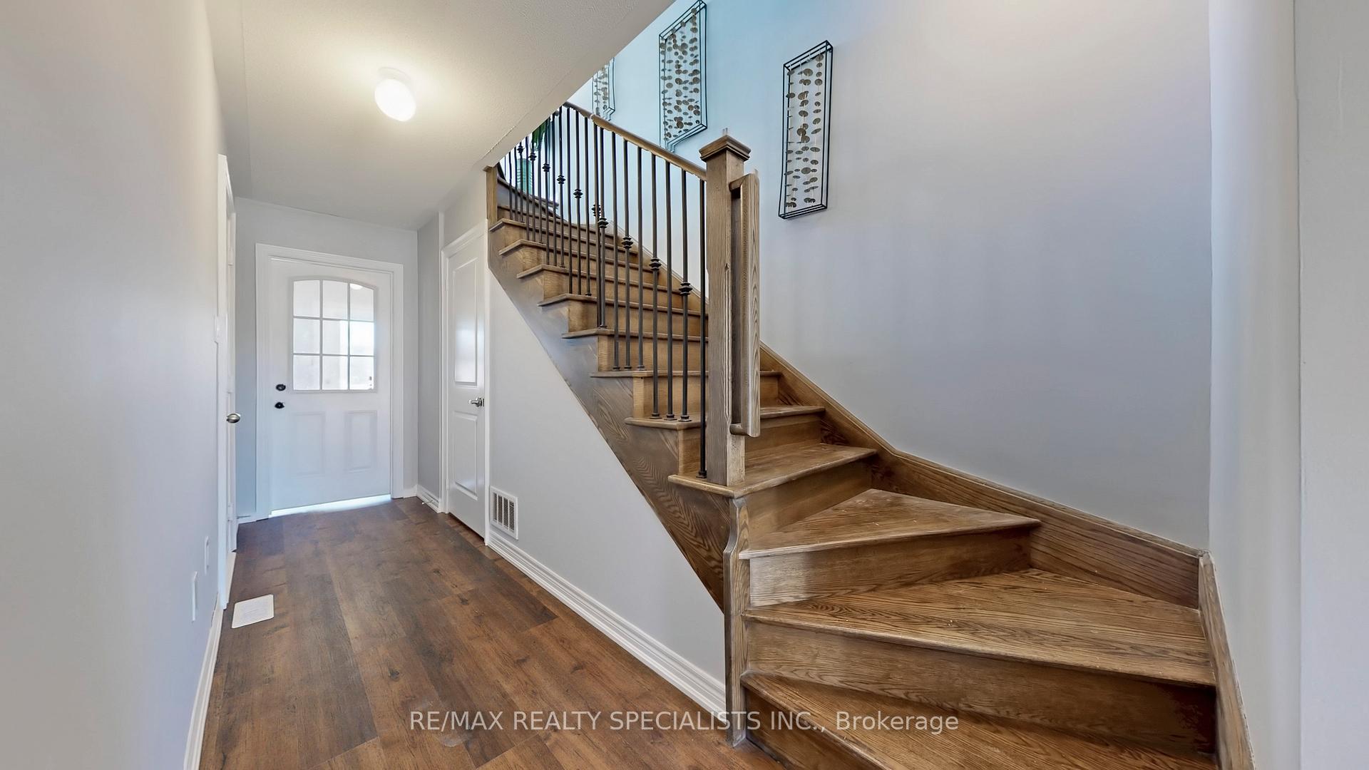 Photo 47 of 6 Queenpost Drive, Brampton, Credit Valley — HOMEH