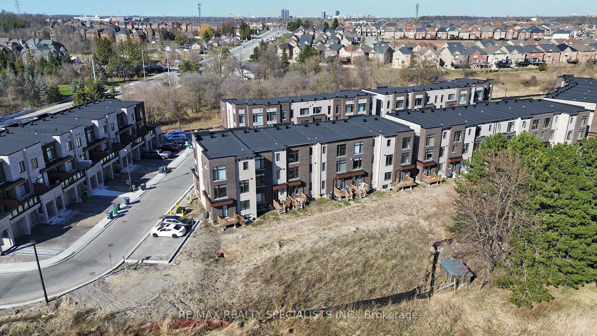 Photo 31 of 6 Queenpost Drive, Brampton, Credit Valley — HOMEH