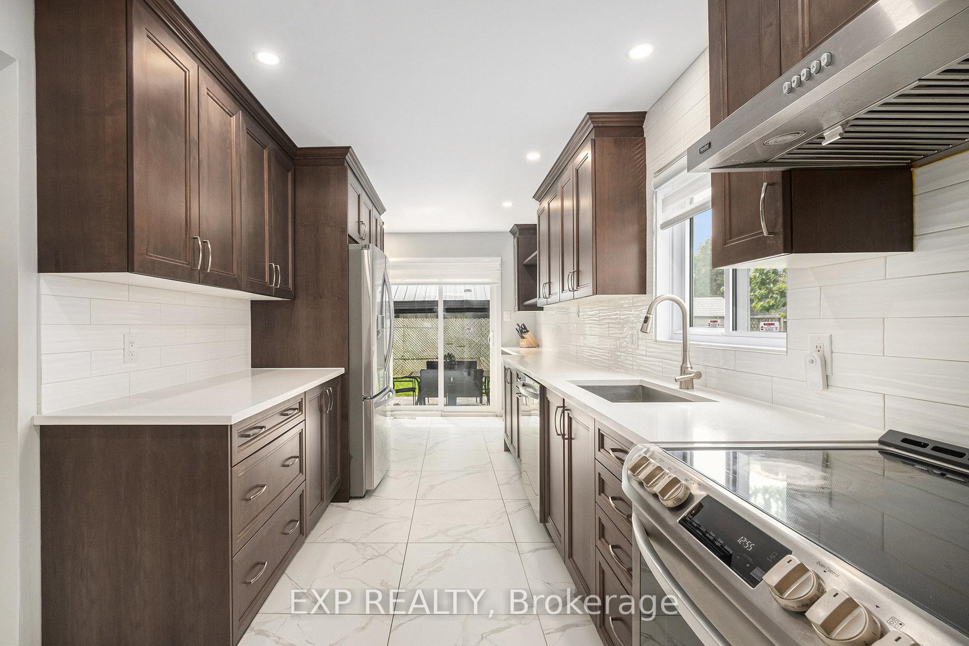 Photo 4 of 58 Raj Terrace, Ottawa, Hunt Club Park — HOMEH