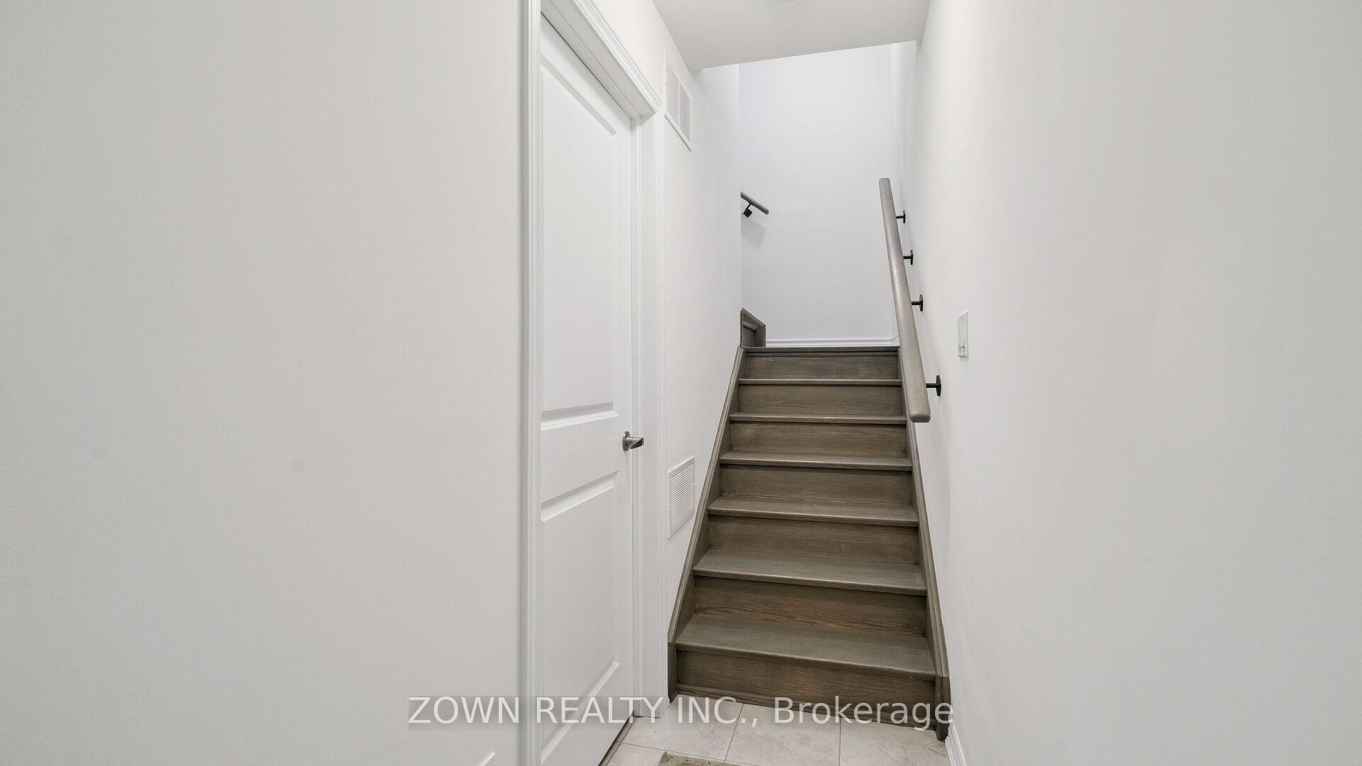 Photo 9 of 3 Silo Mews, Barrie, Innis-Shore — HOMEH