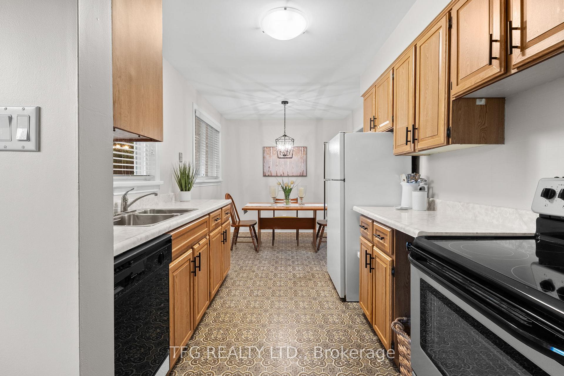Photo 9 of 1005 Everton Road, Midland — HOMEH