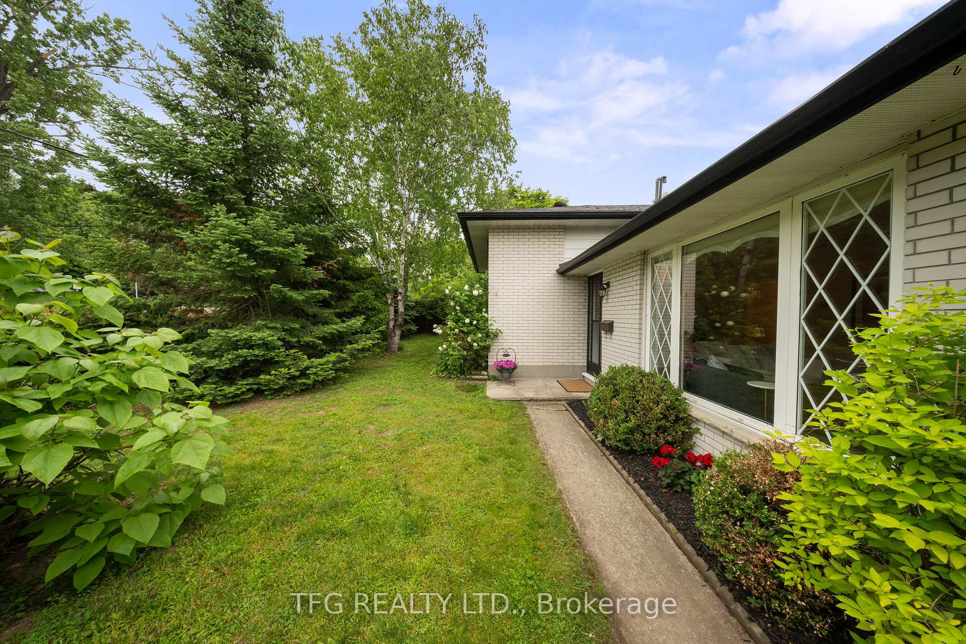 Photo 26 of 1005 Everton Road, Midland — HOMEH