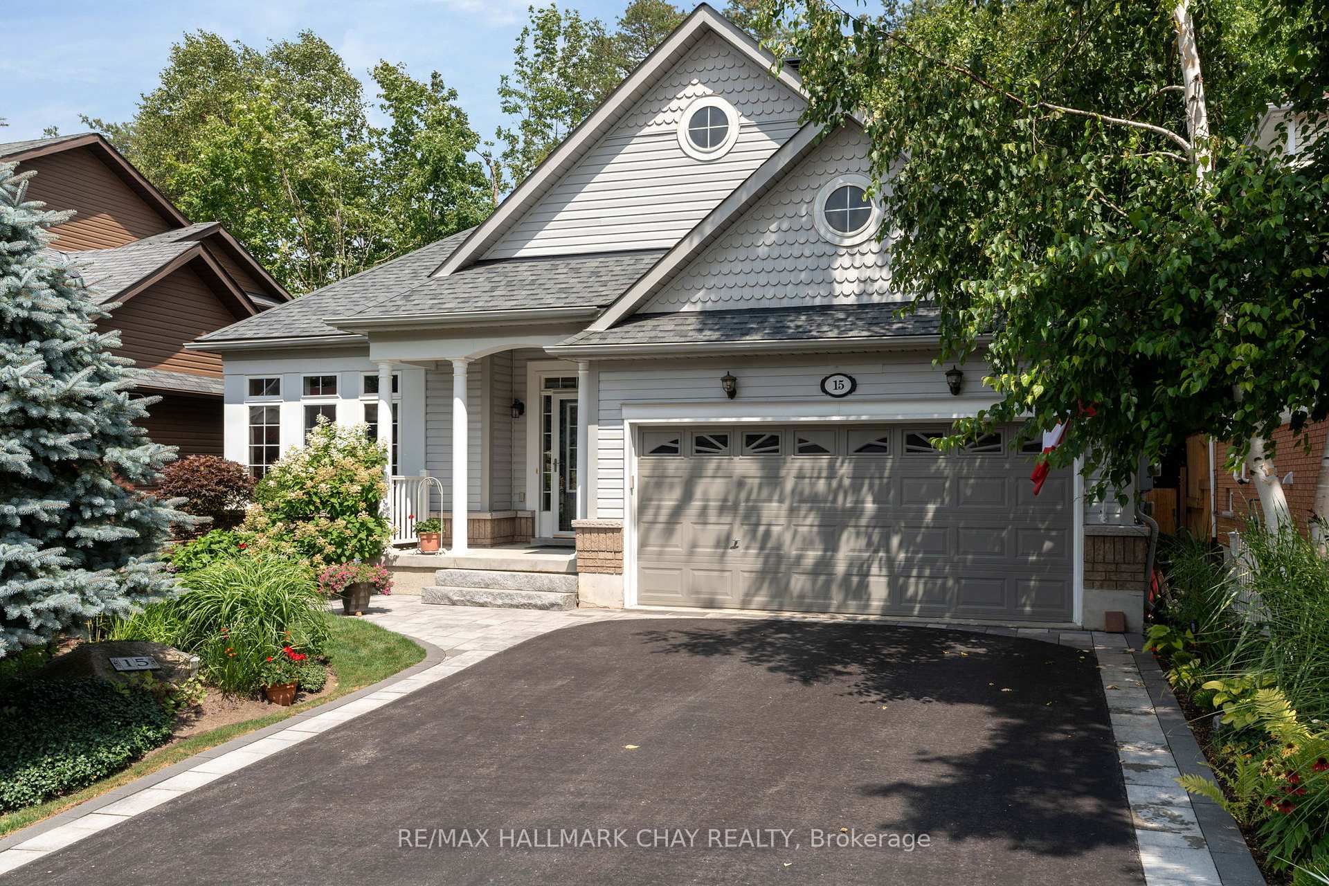 Photo 2 of 15 Oakmont Avenue, Oro-Medonte, Horseshoe Valley — HOMEH