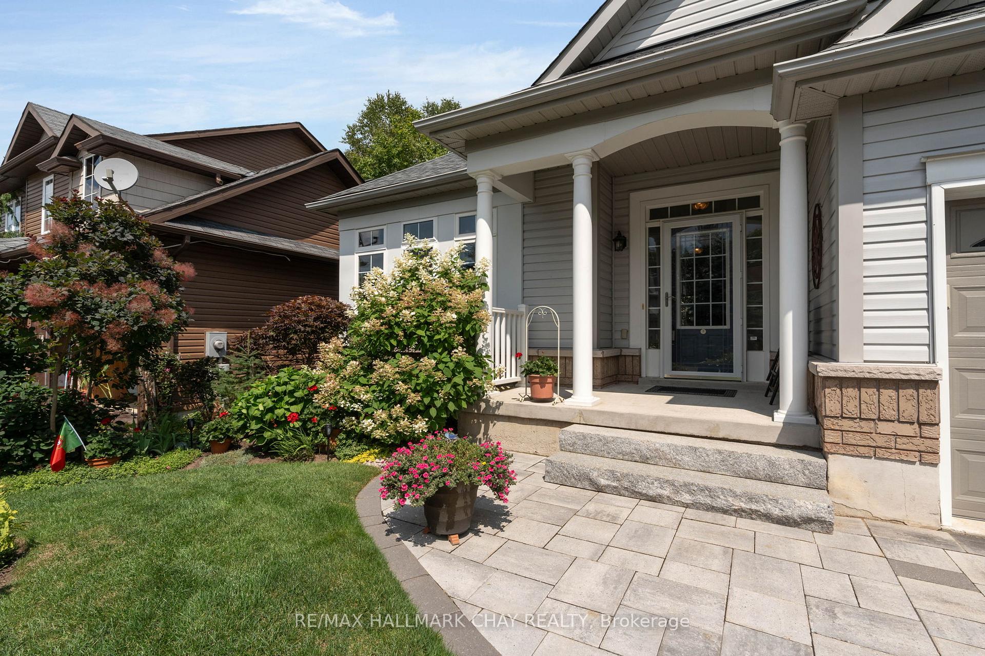 Photo 7 of 15 Oakmont Avenue, Oro-Medonte, Horseshoe Valley — HOMEH