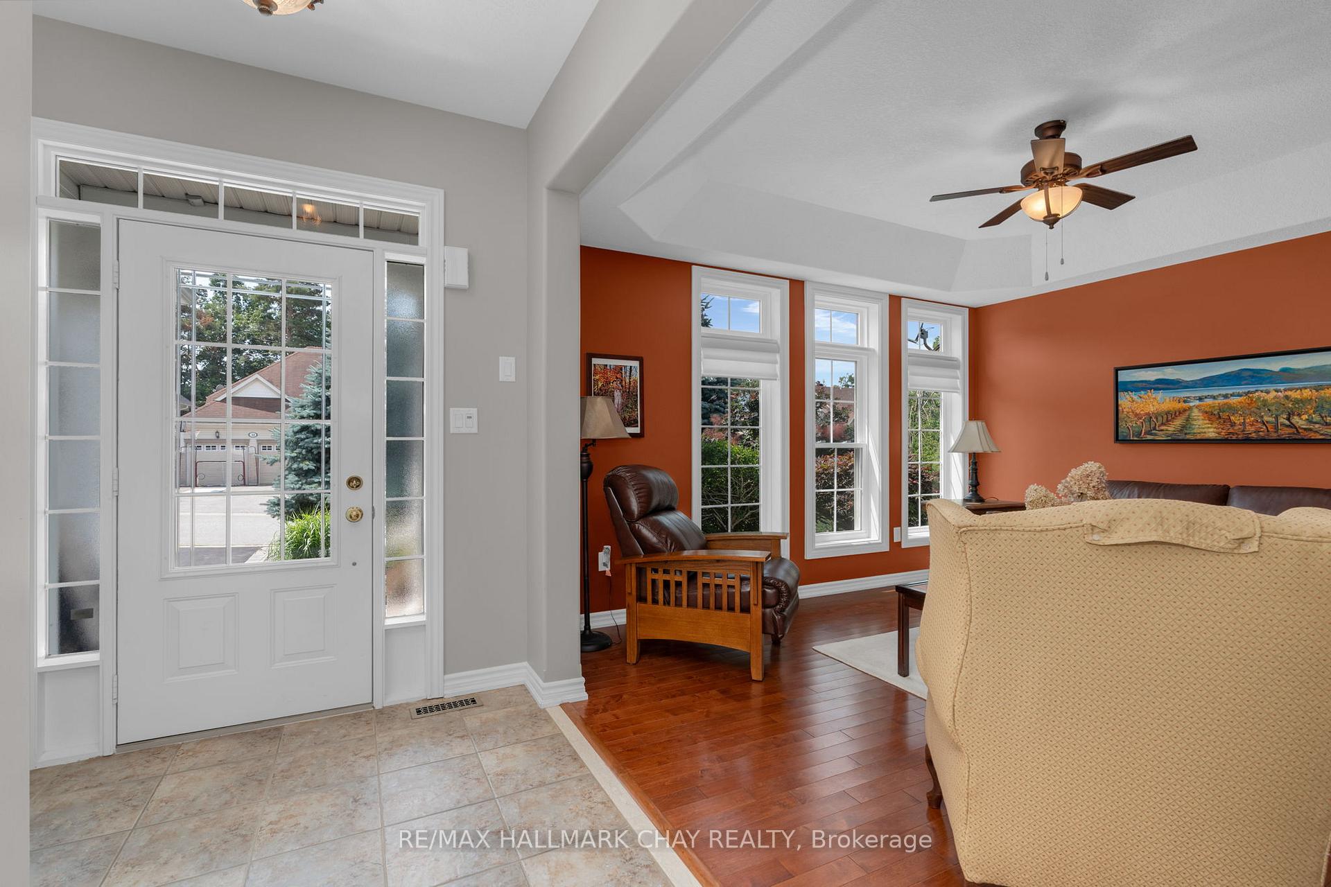 Photo 5 of 15 Oakmont Avenue, Oro-Medonte, Horseshoe Valley — HOMEH