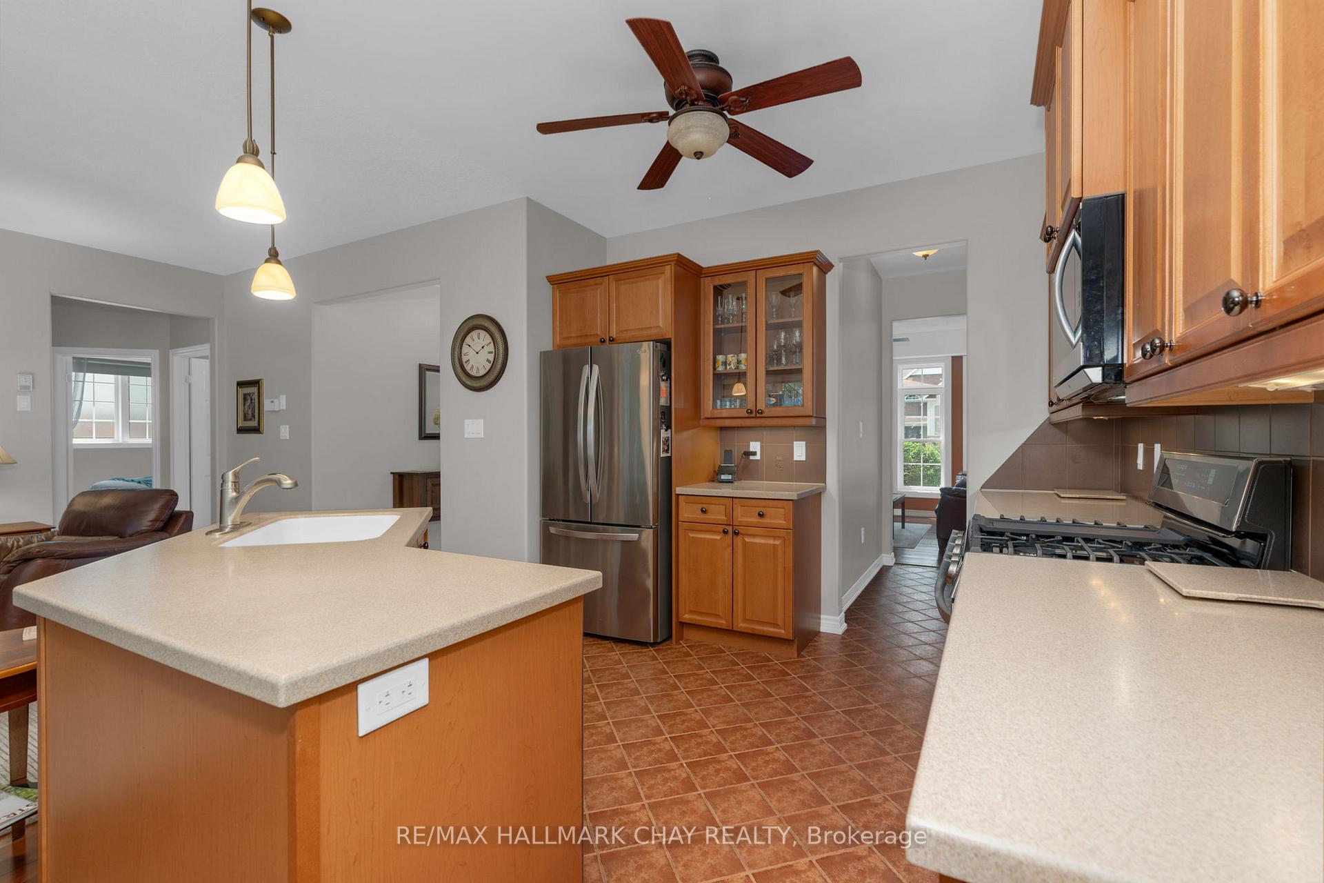 Photo 11 of 15 Oakmont Avenue, Oro-Medonte, Horseshoe Valley — HOMEH