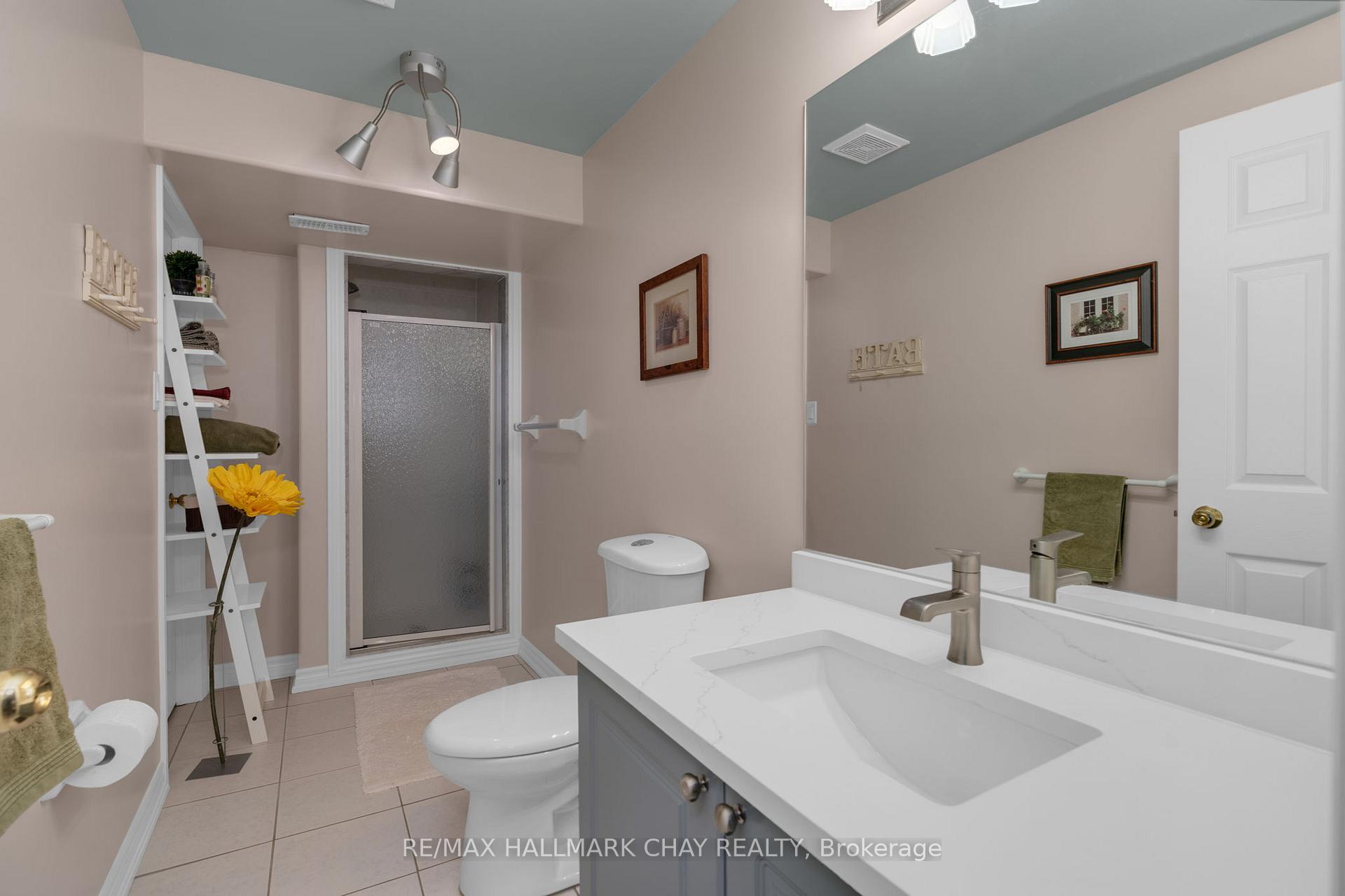 Photo 13 of 15 Oakmont Avenue, Oro-Medonte, Horseshoe Valley — HOMEH