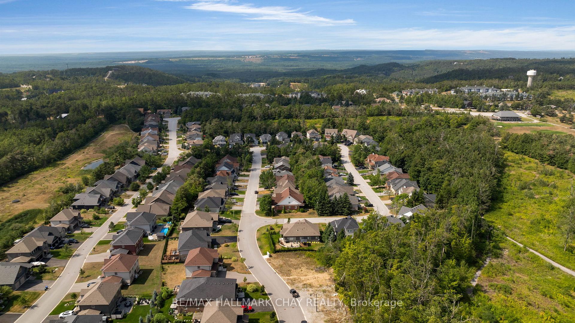 Photo 34 of 15 Oakmont Avenue, Oro-Medonte, Horseshoe Valley — HOMEH