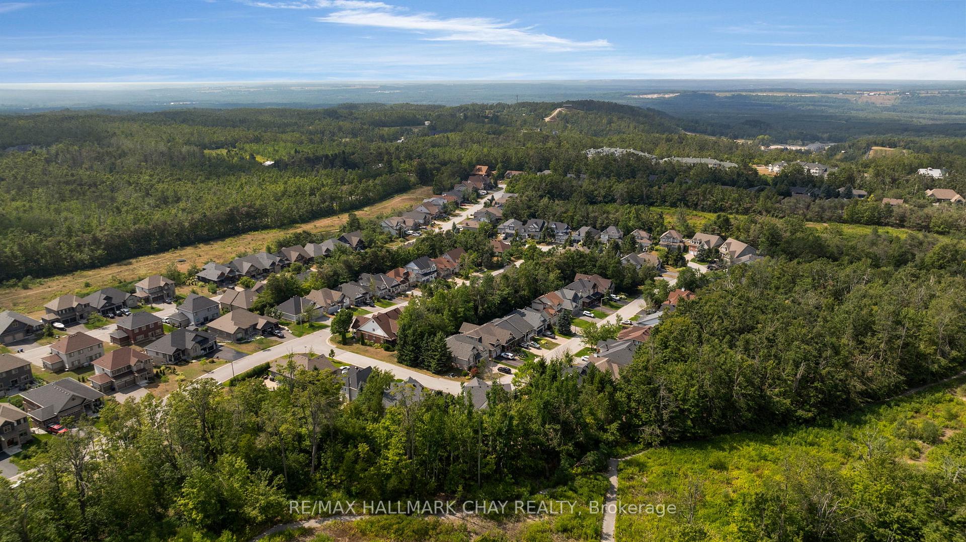 Photo 38 of 15 Oakmont Avenue, Oro-Medonte, Horseshoe Valley — HOMEH