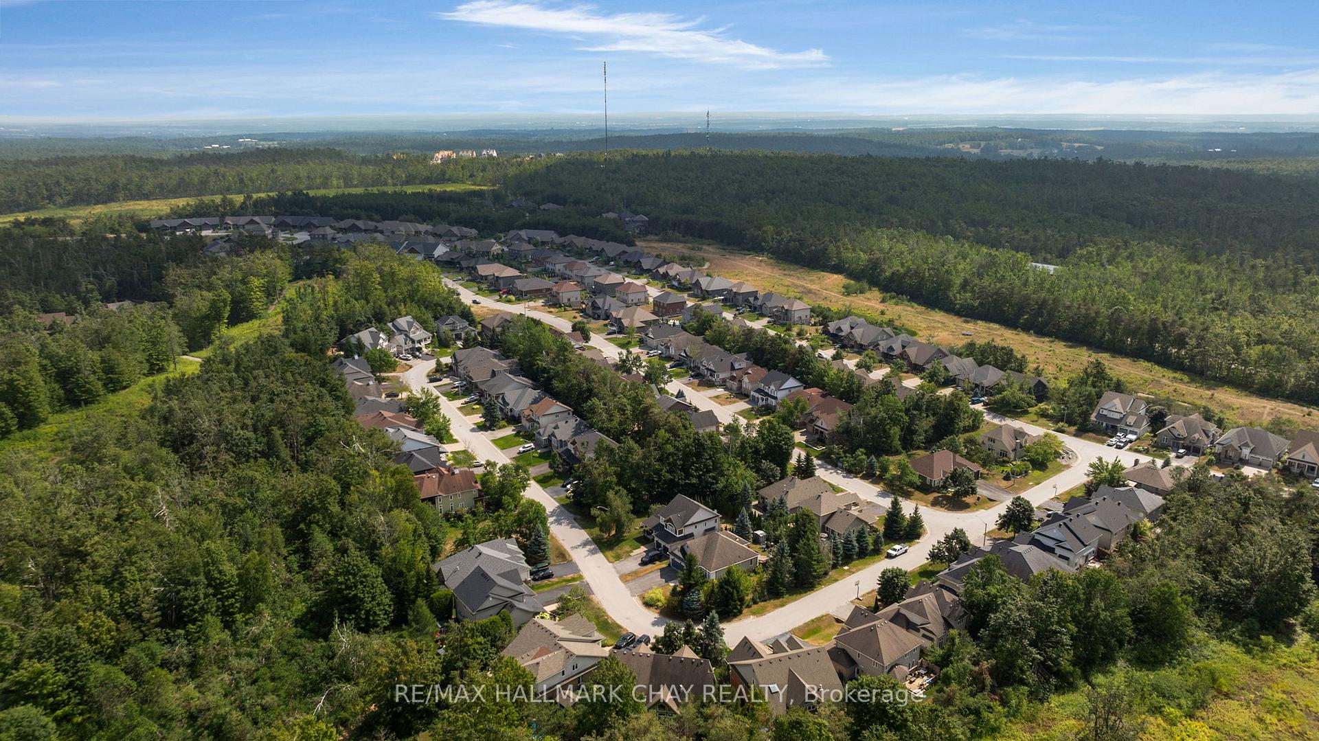 Photo 35 of 15 Oakmont Avenue, Oro-Medonte, Horseshoe Valley — HOMEH