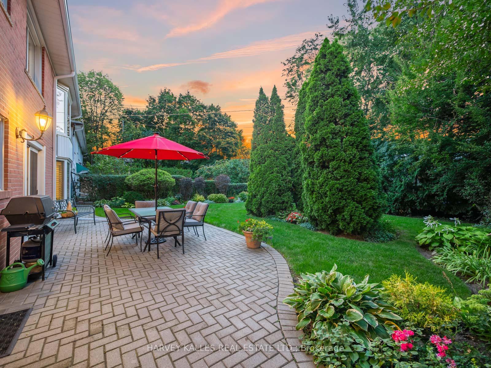 Photo 3 of 24 Delair Crescent, Markham, Grandview — HOMEH