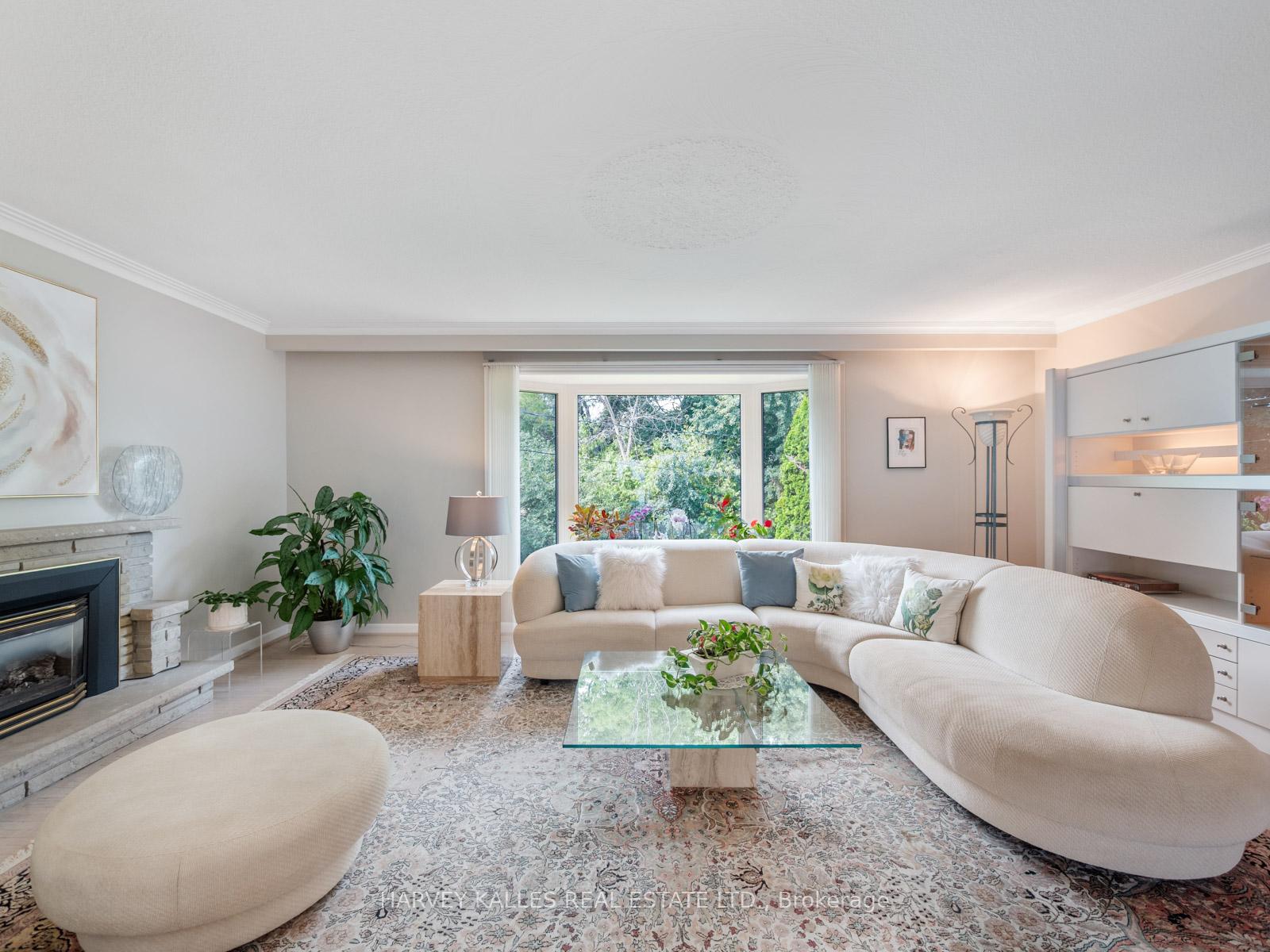 Photo 6 of 24 Delair Crescent, Markham, Grandview — HOMEH