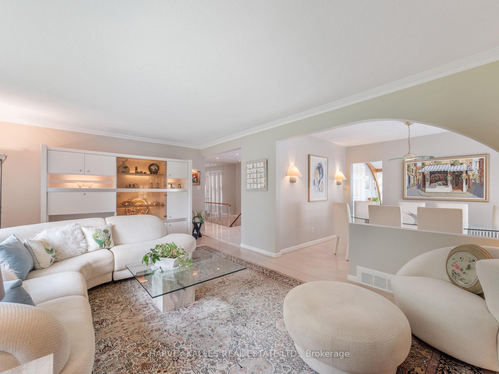 Photo 8 of 24 Delair Crescent, Markham, Grandview — HOMEH