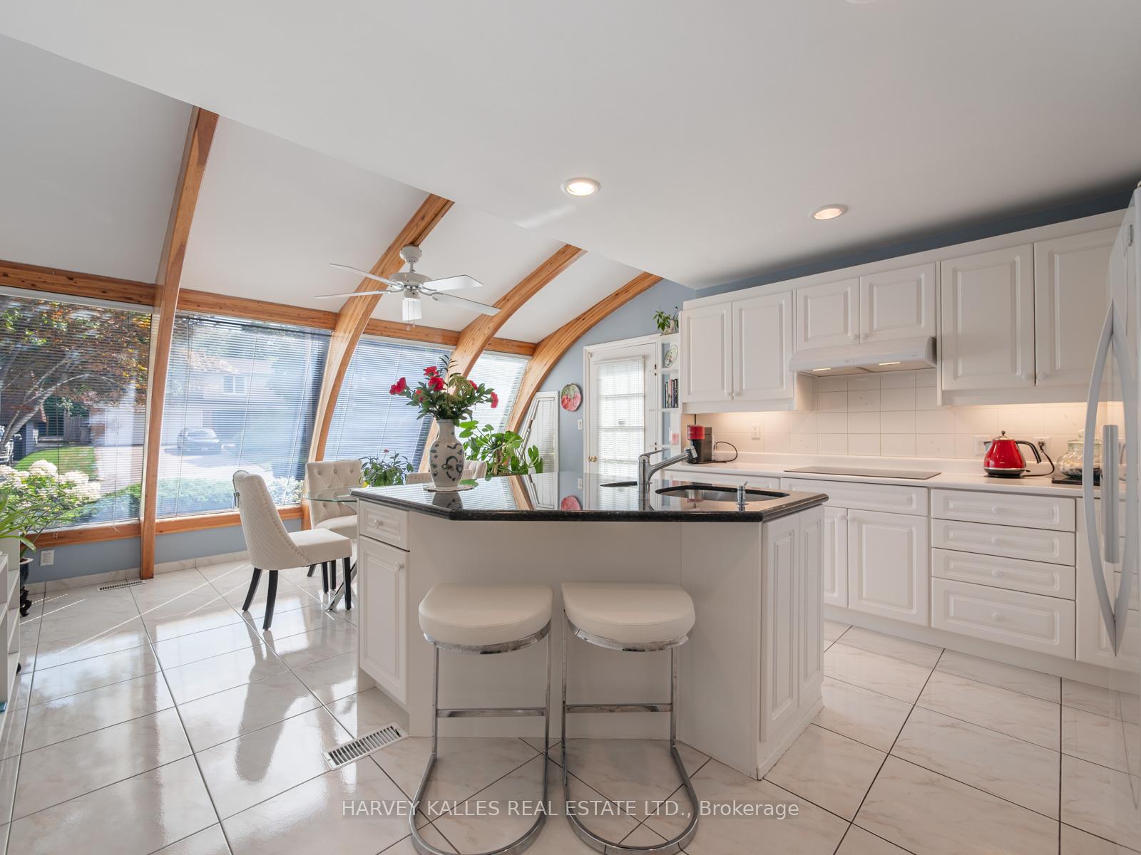 Photo 10 of 24 Delair Crescent, Markham, Grandview — HOMEH
