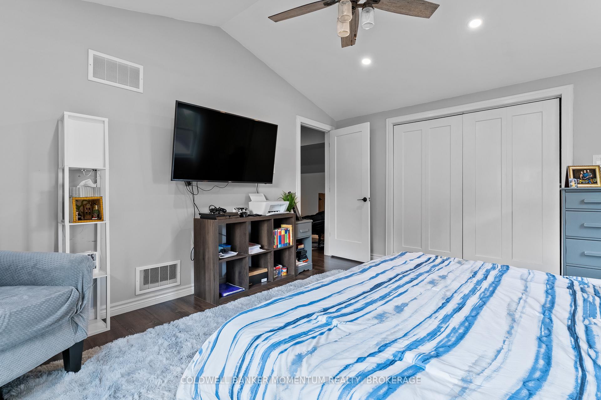 Photo 25 of 22 Fairburn Avenue, St. Catharines, Burleigh Hill — HOMEH