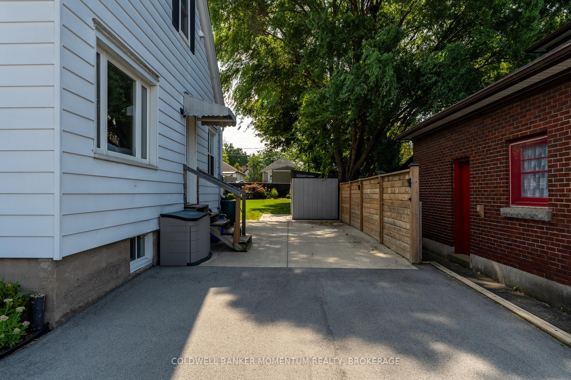 Photo 27 of 22 Fairburn Avenue, St. Catharines, Burleigh Hill — HOMEH