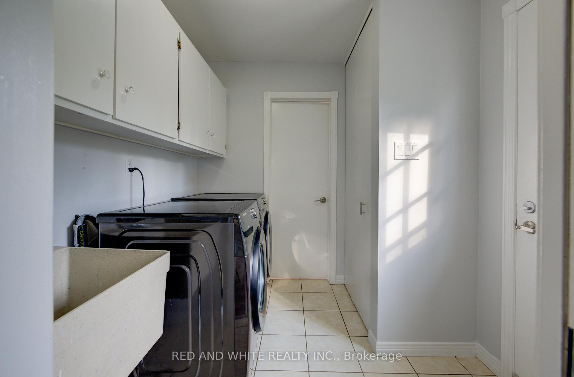 Photo 11 of 68 Parkview Crescent, Waterloo — HOMEH