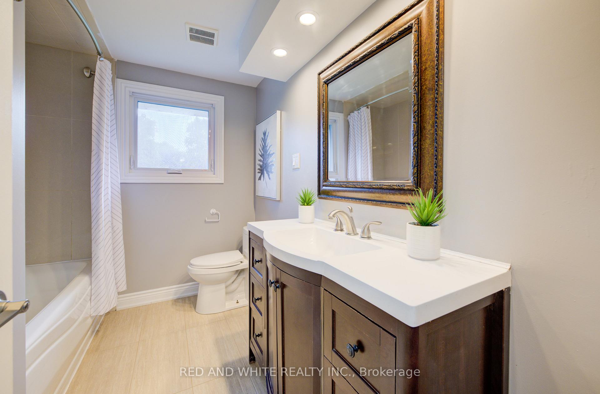 Photo 32 of 68 Parkview Crescent, Waterloo — HOMEH