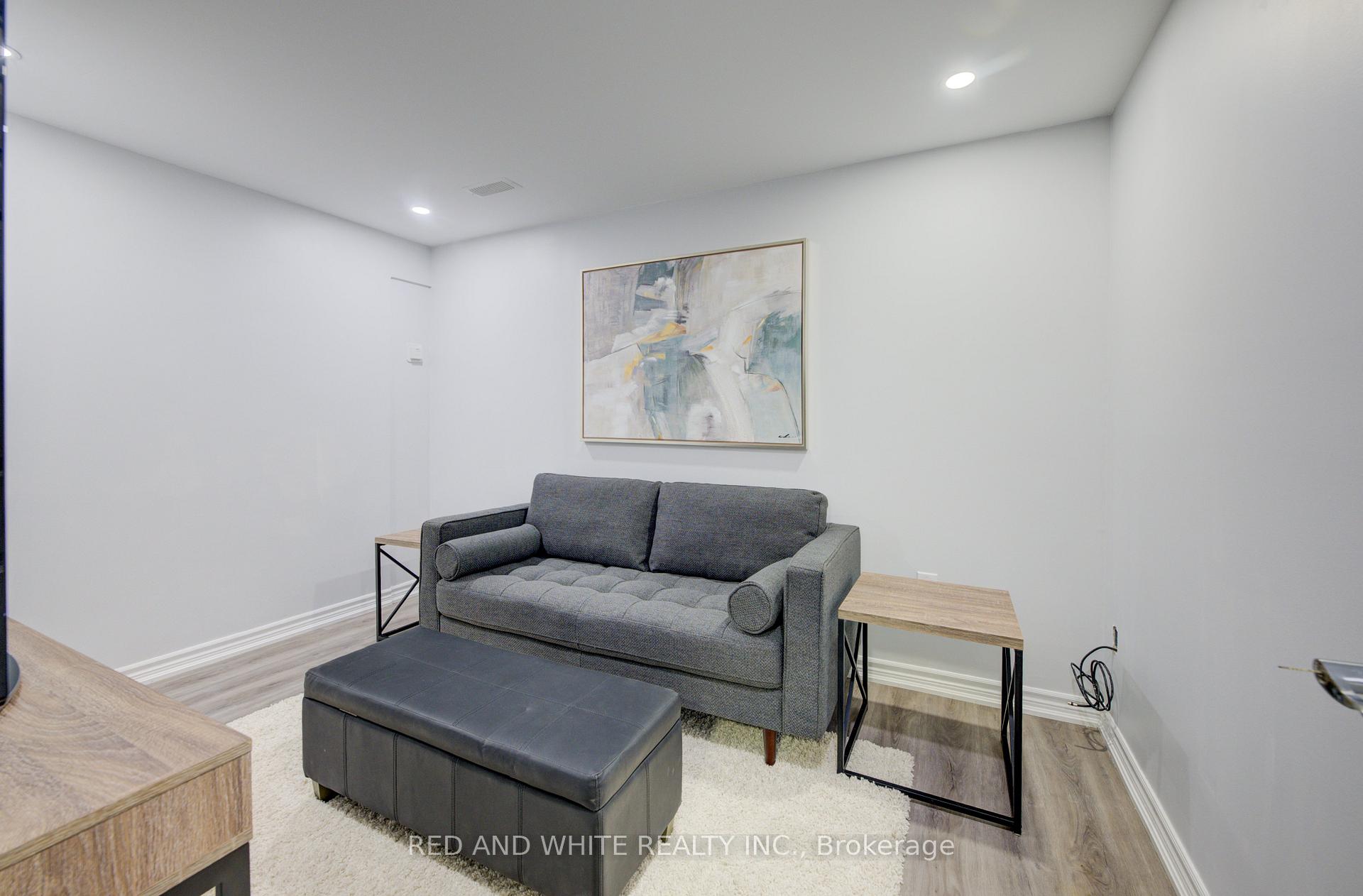 Photo 33 of 68 Parkview Crescent, Waterloo — HOMEH