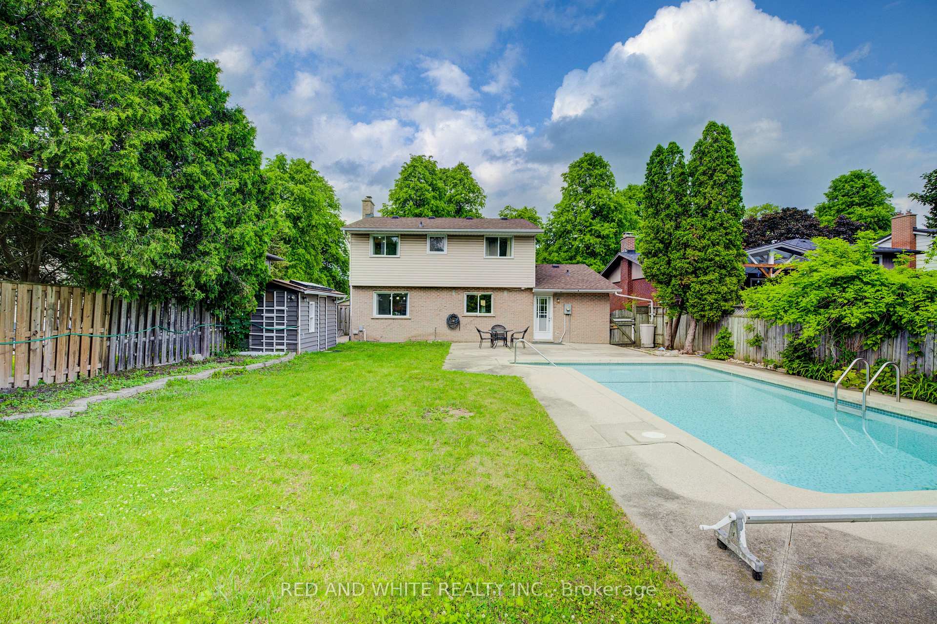 Photo 44 of 68 Parkview Crescent, Waterloo — HOMEH