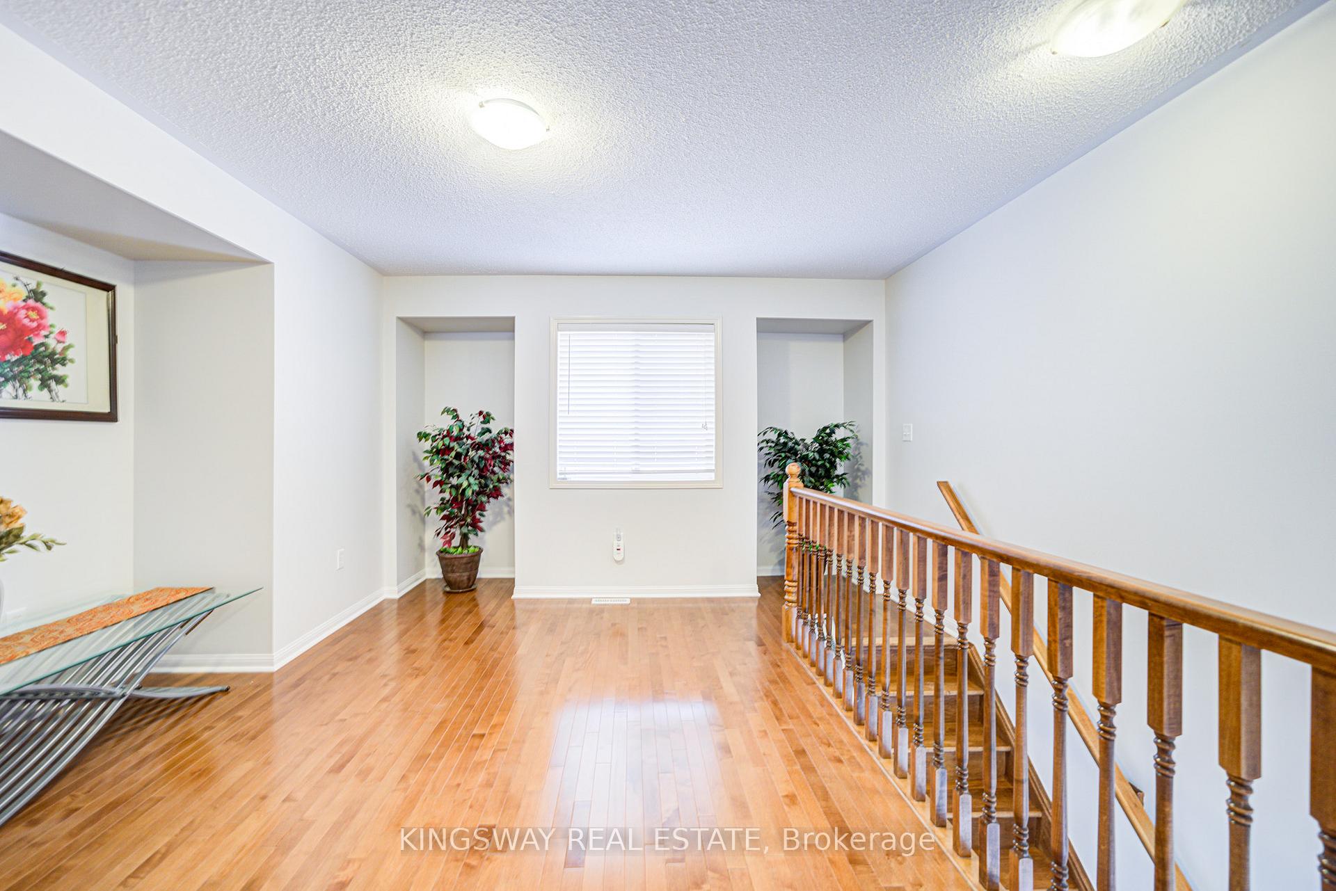 Photo 19 of 7 Bonavista Drive, Brampton, Credit Valley — HOMEH