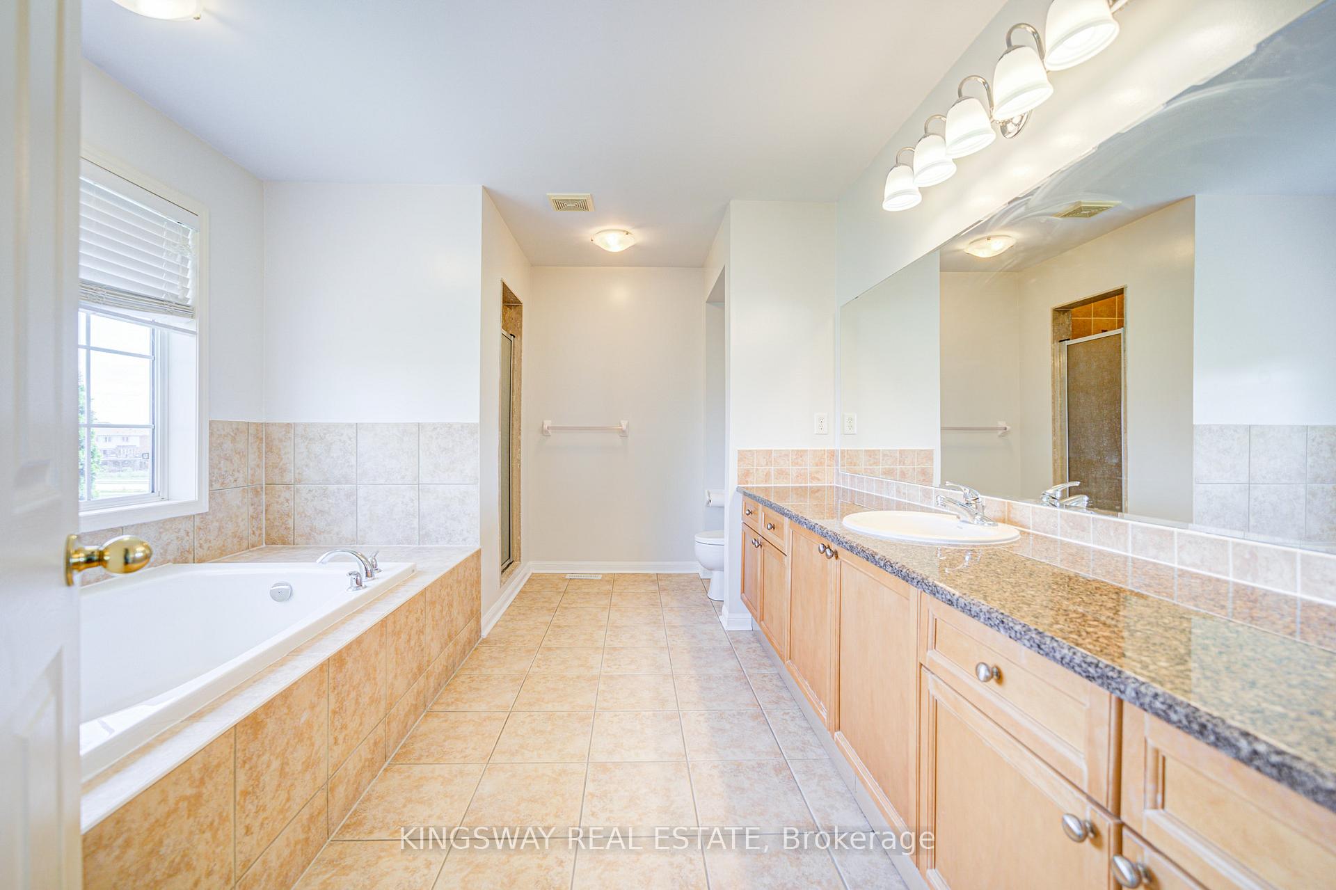 Photo 23 of 7 Bonavista Drive, Brampton, Credit Valley — HOMEH