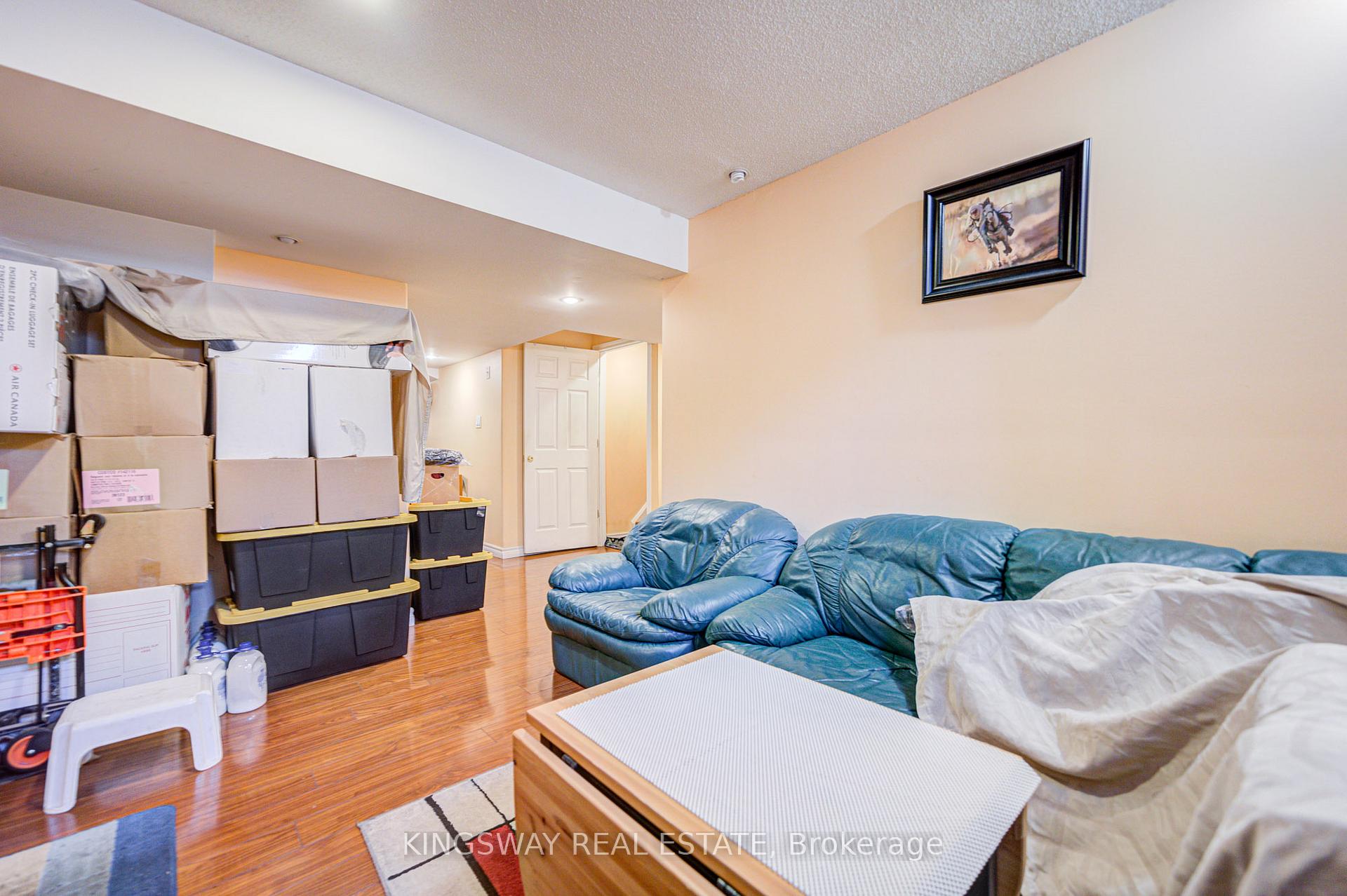 Photo 42 of 7 Bonavista Drive, Brampton, Credit Valley — HOMEH
