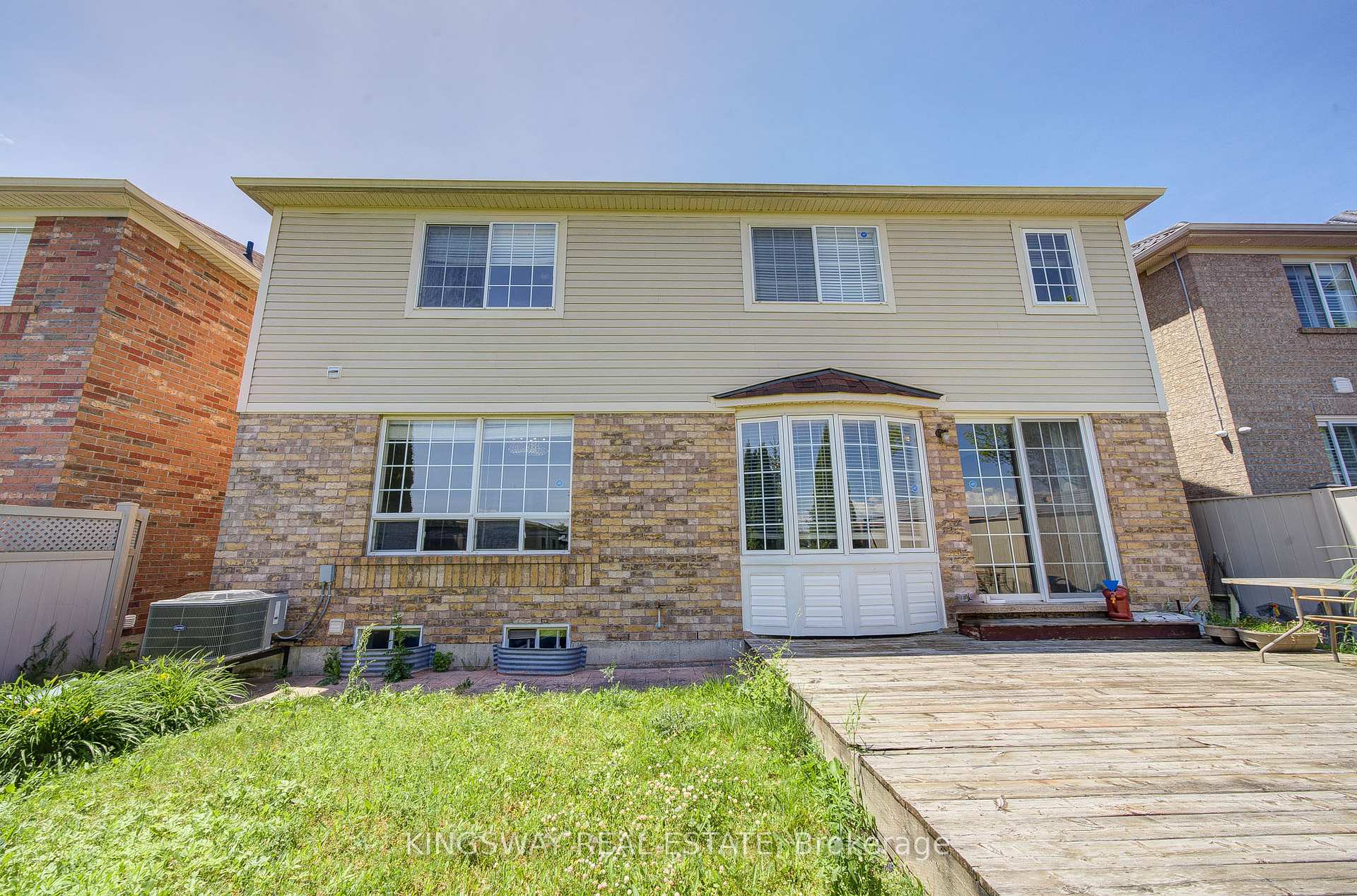 Photo 48 of 7 Bonavista Drive, Brampton, Credit Valley — HOMEH