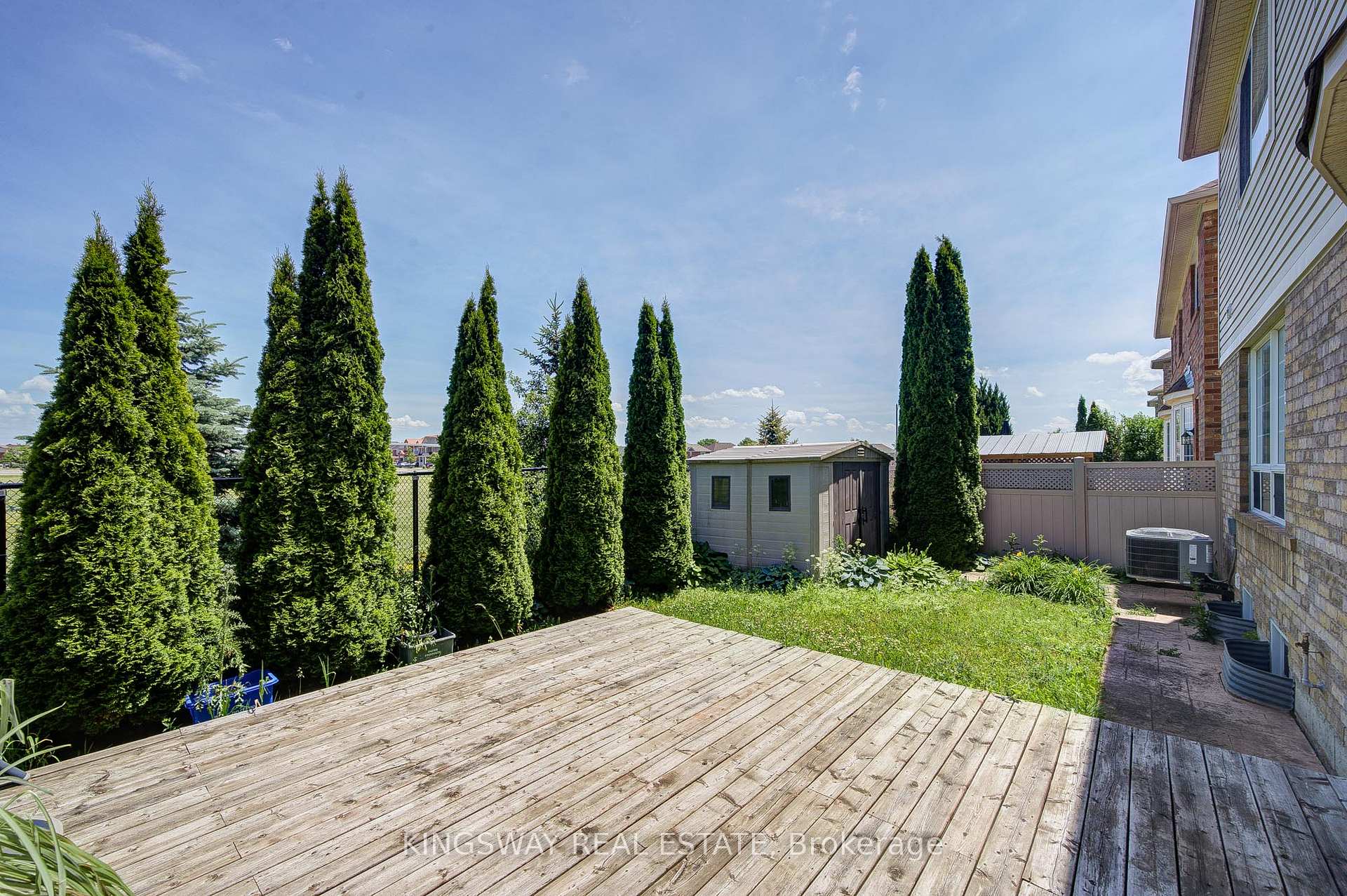 Photo 43 of 7 Bonavista Drive, Brampton, Credit Valley — HOMEH