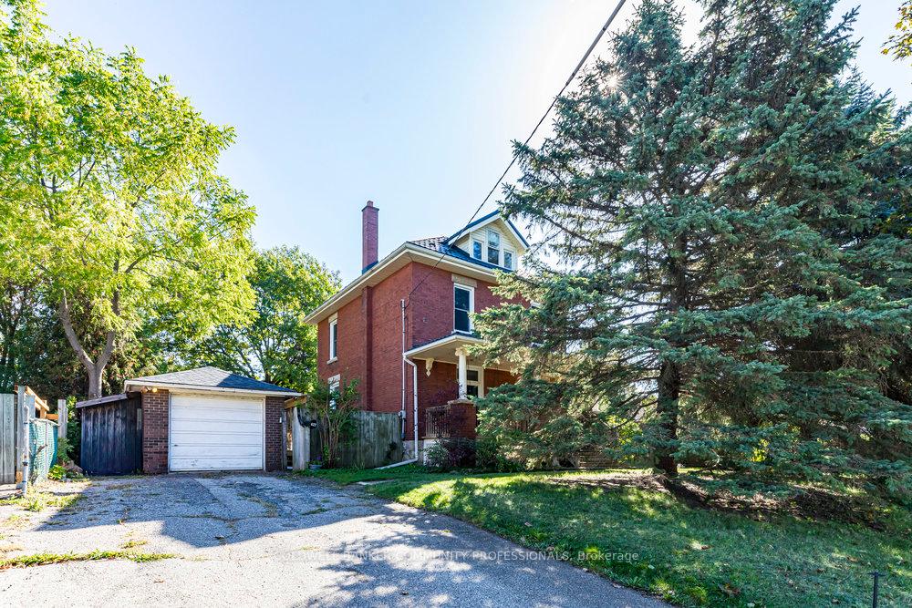 Photo 3 of 627 Eramosa Road, Guelph, Grange Road — HOMEH