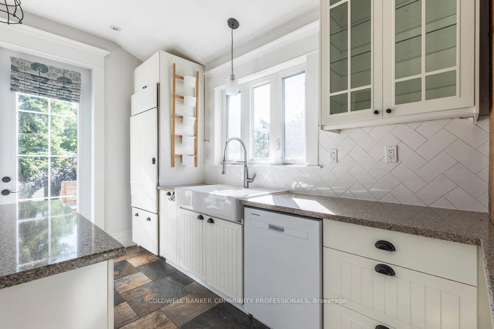 Photo 18 of 627 Eramosa Road, Guelph, Grange Road — HOMEH