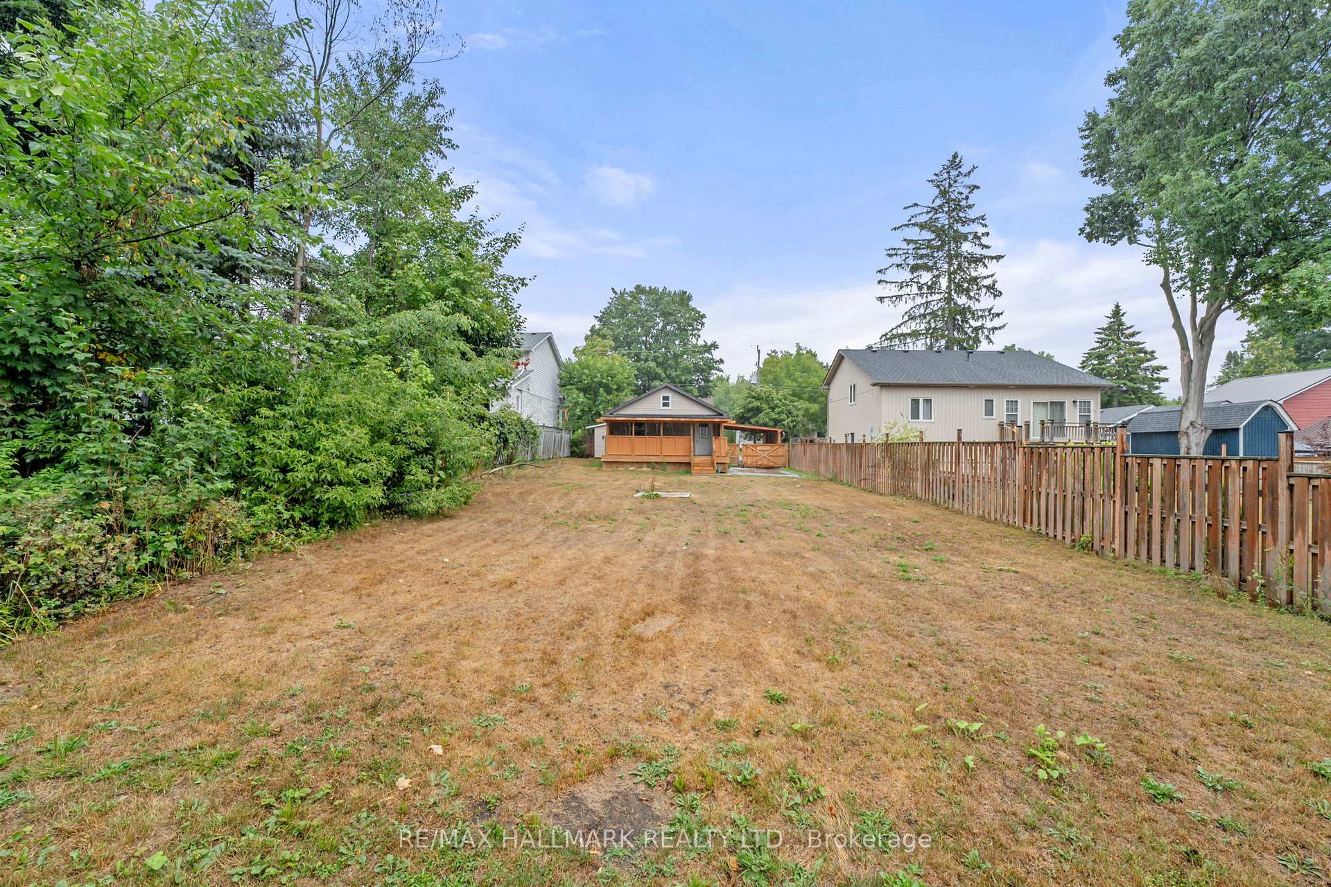 Photo 32 of 2012 Lilac Drive, Innisfil, Alcona — HOMEH